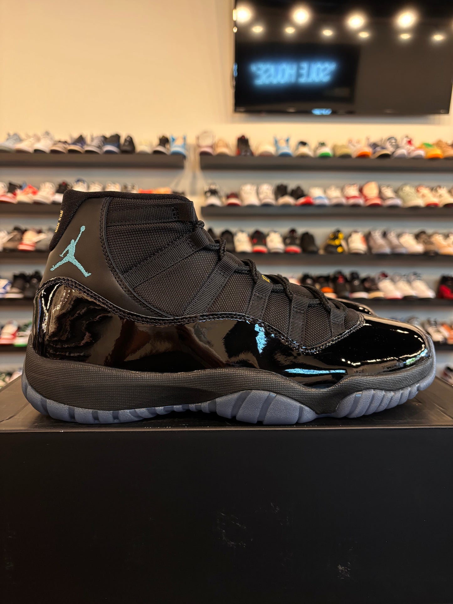 Jordan 11 Gamma 2025 Size 8.5 Brand New