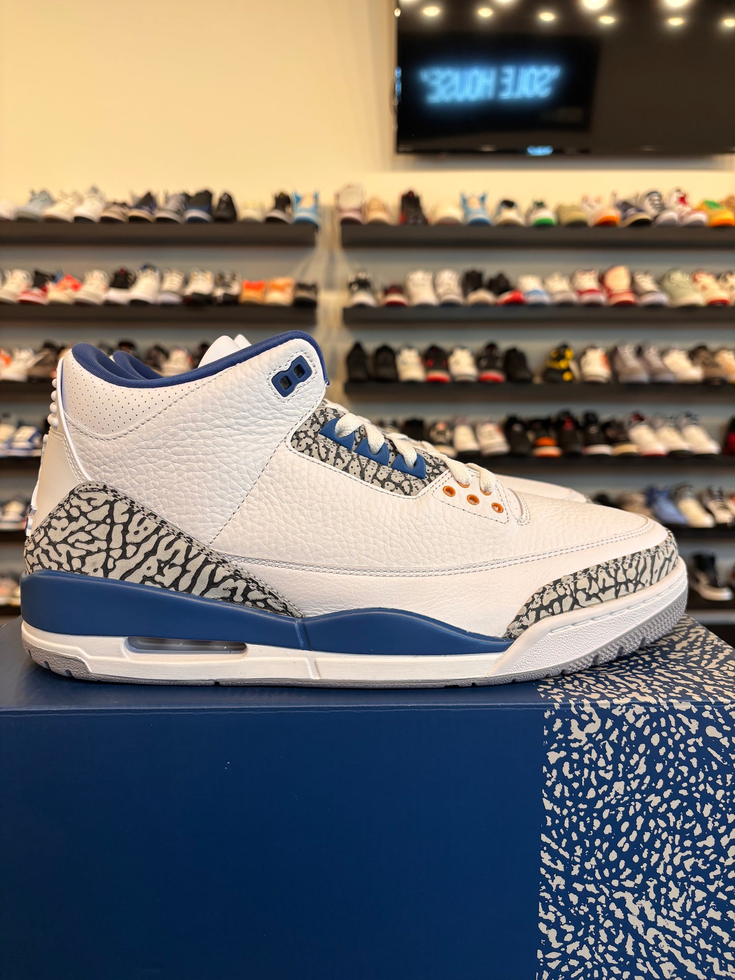 Jordan 3 Wizards Size 12 Brand New