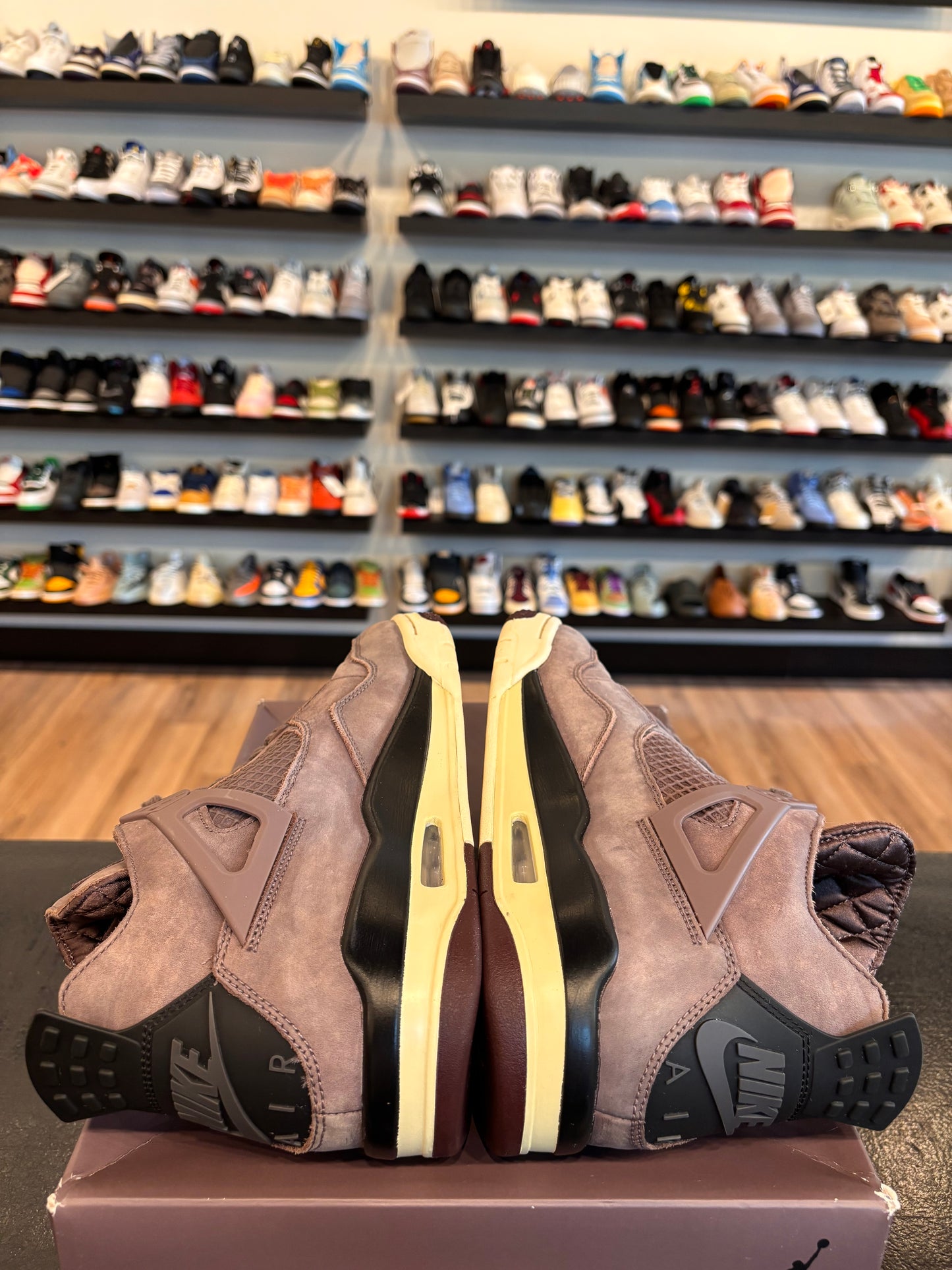 Jordan 4 A Ma Maniere Violet Ore Size 9.5 Pre-Owned