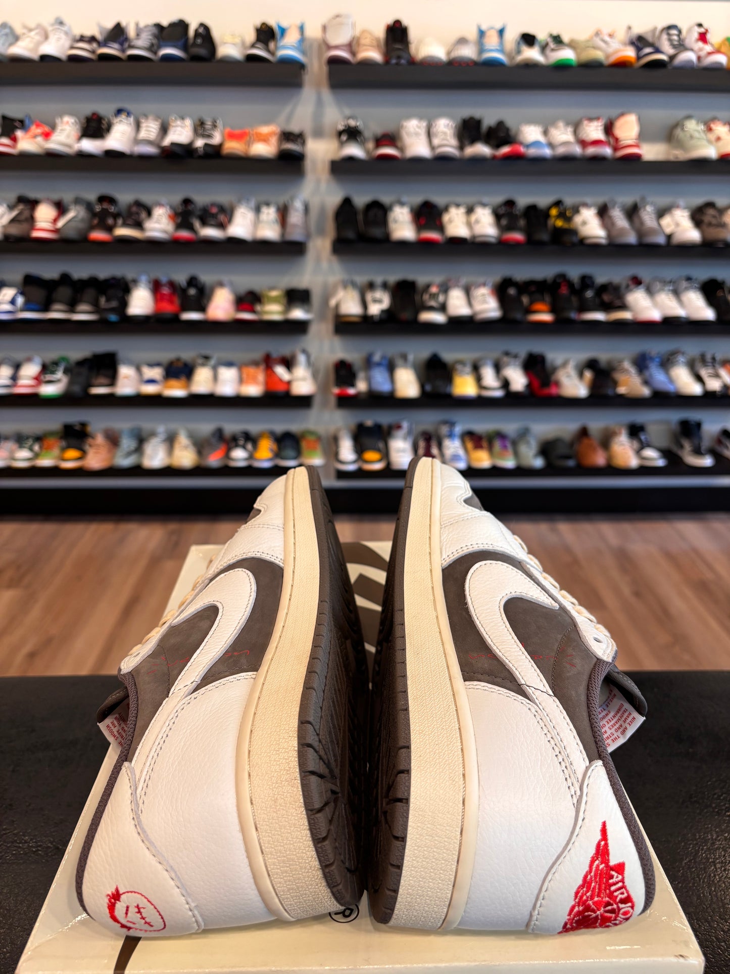 Jordan 1 Low Travis Scott Reverse Mocha Size 11 Pre-Owned