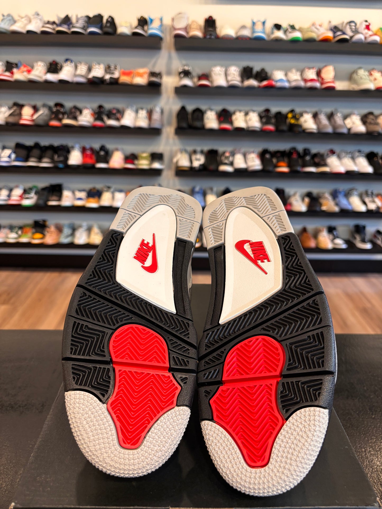 Jordan 4 White Cement 2016 Size 8 Pre-Owned