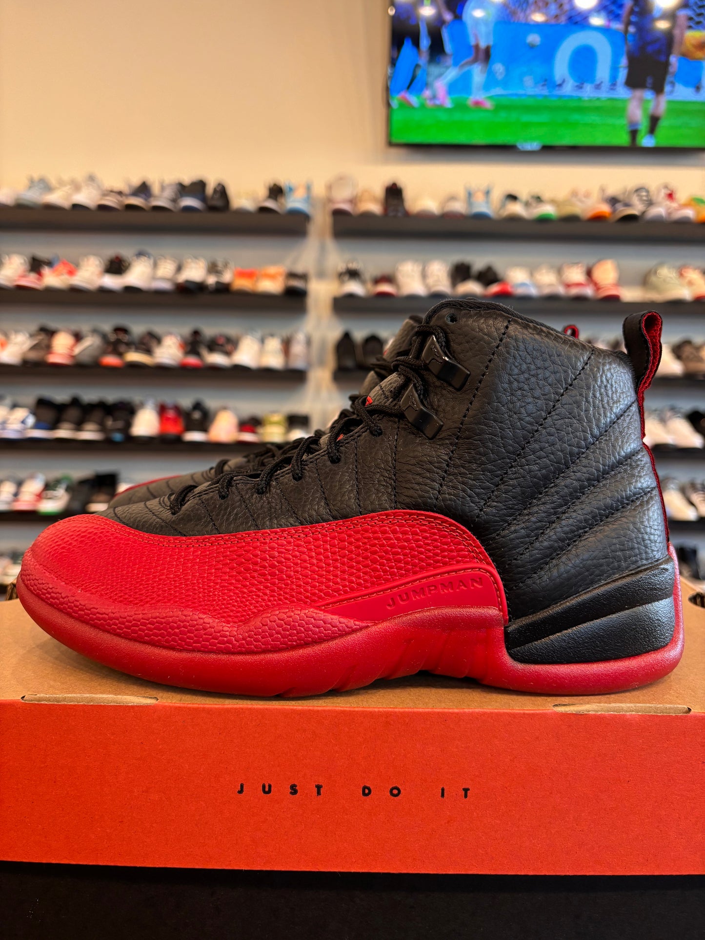 Jordan 12 Flu Game 2025 Size 8 Pre-Owned