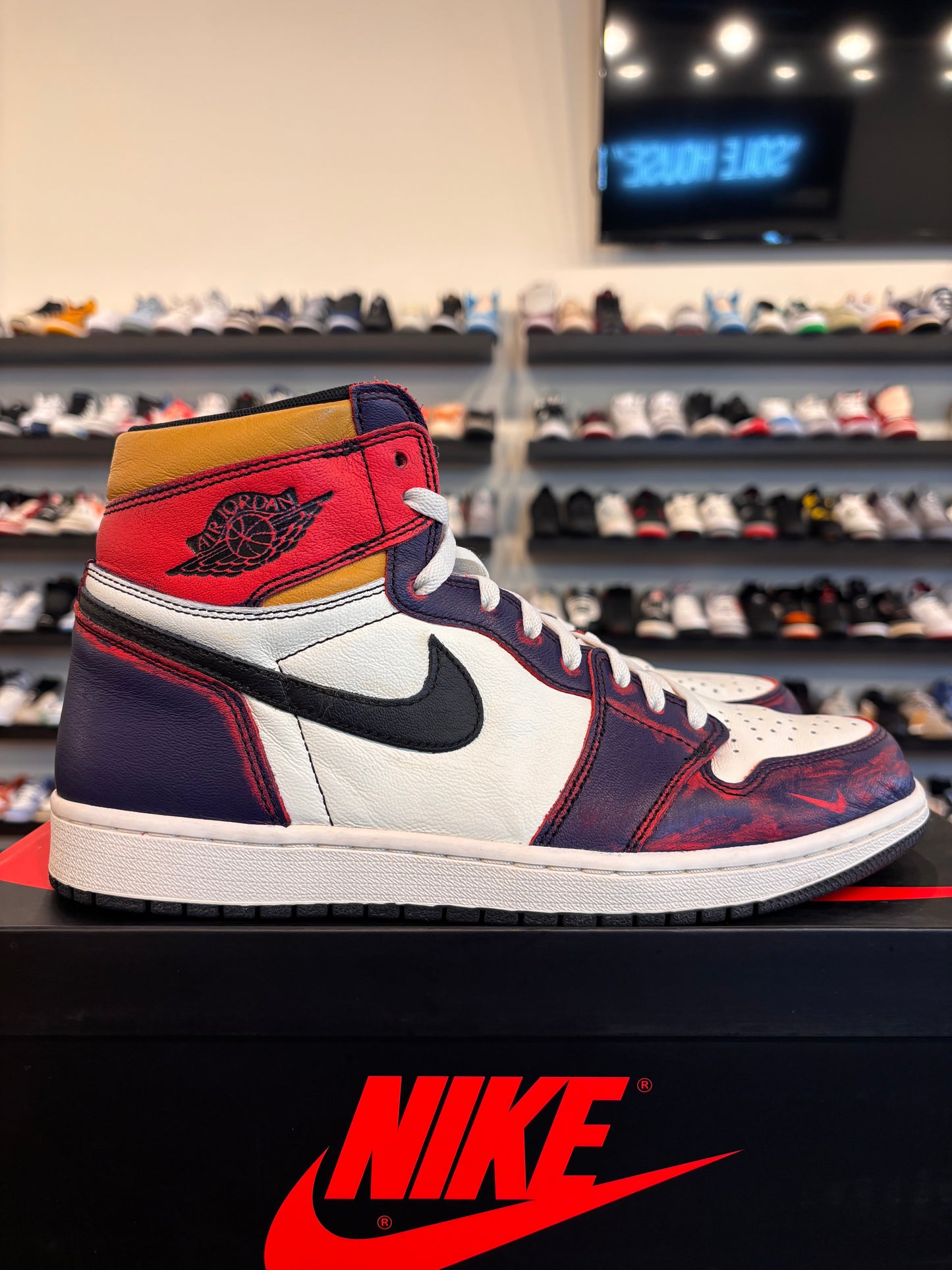 Jordan 1 SB LA To Chicago Size 10.5 Pre-Owned