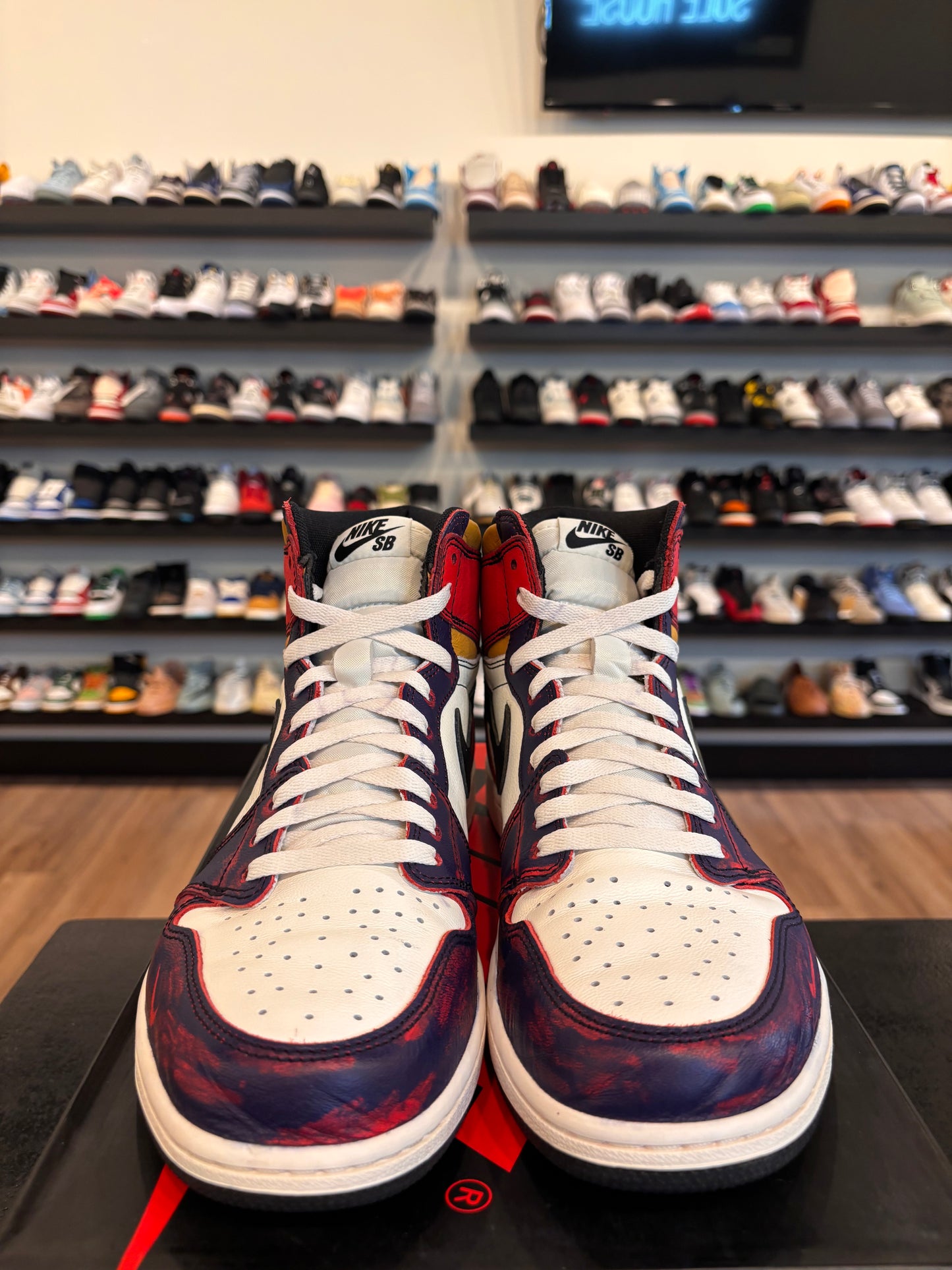 Jordan 1 SB LA To Chicago Size 10.5 Pre-Owned