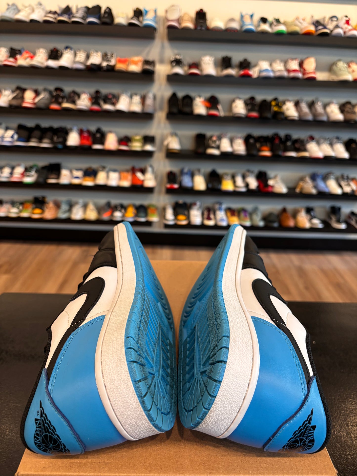 Jordan 1 Low Powder Blue Size 10 Pre-Owned (No Box)