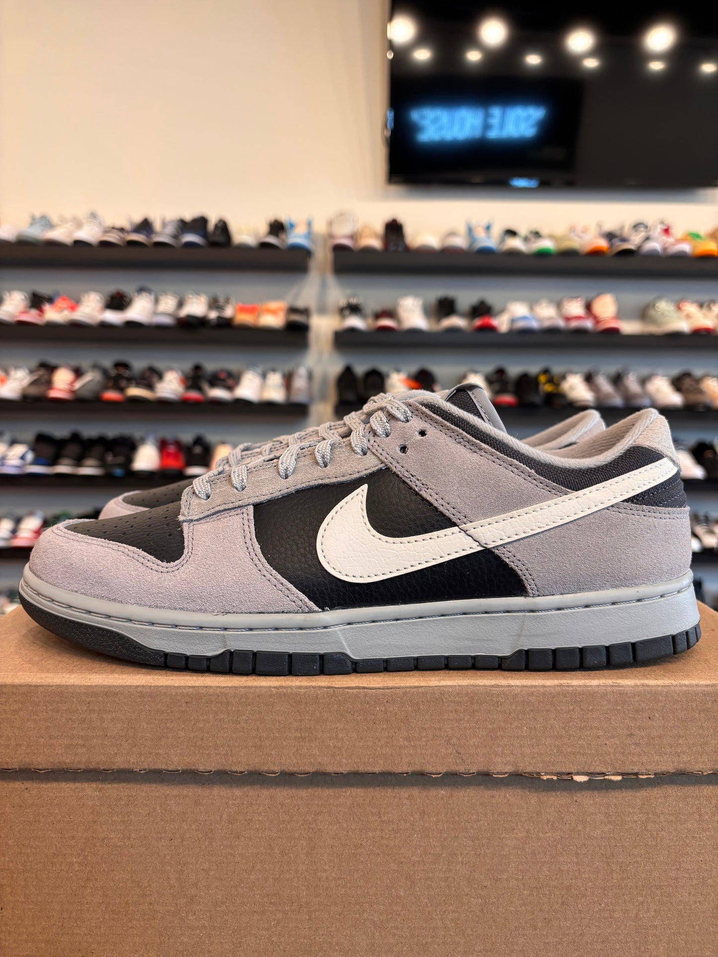 Nike Dunk Low Smoke Grey Anthracite Size 10.5 Pre-Owned (No Box)