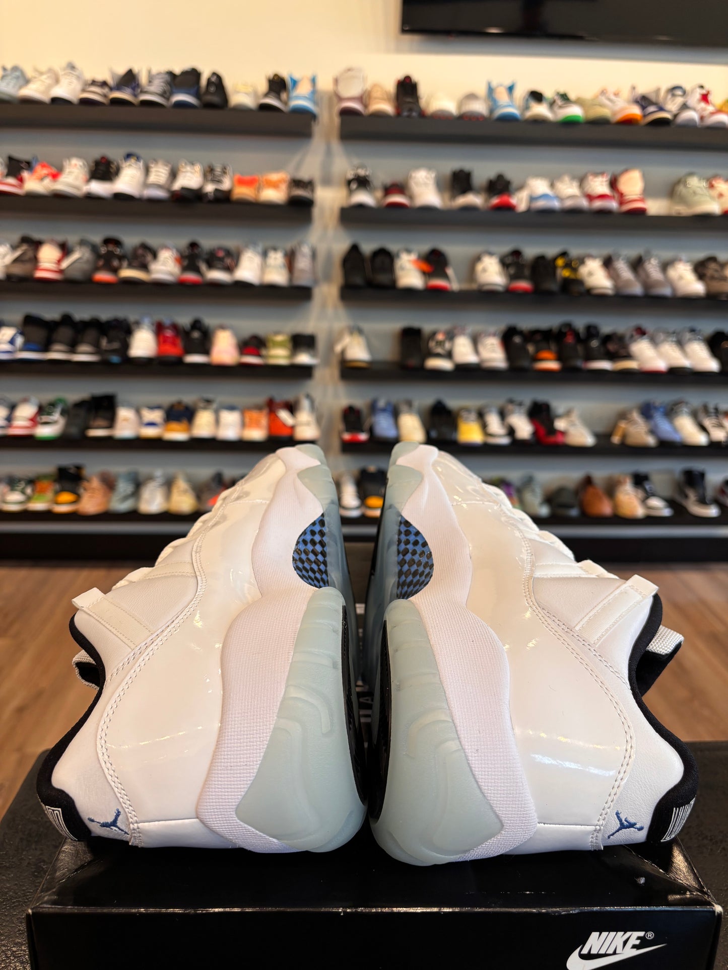 Jordan 11 Low Legend Blue Size 12 Pre-Owned
