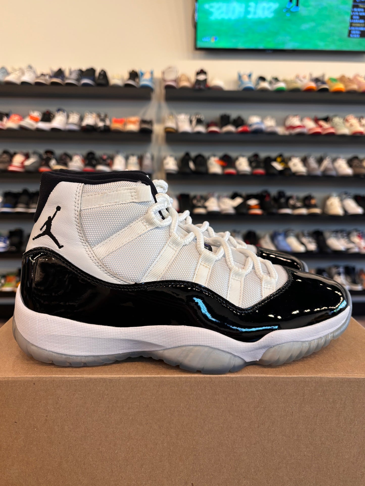 Jordan 11 Concord 2018 Size 8.5 Brand New (No Box)
