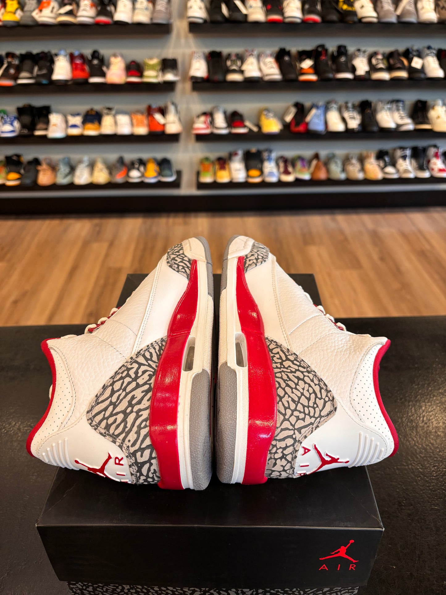 Jordan 3 Cardinal Size 5Y (6.5W) Pre-Owned