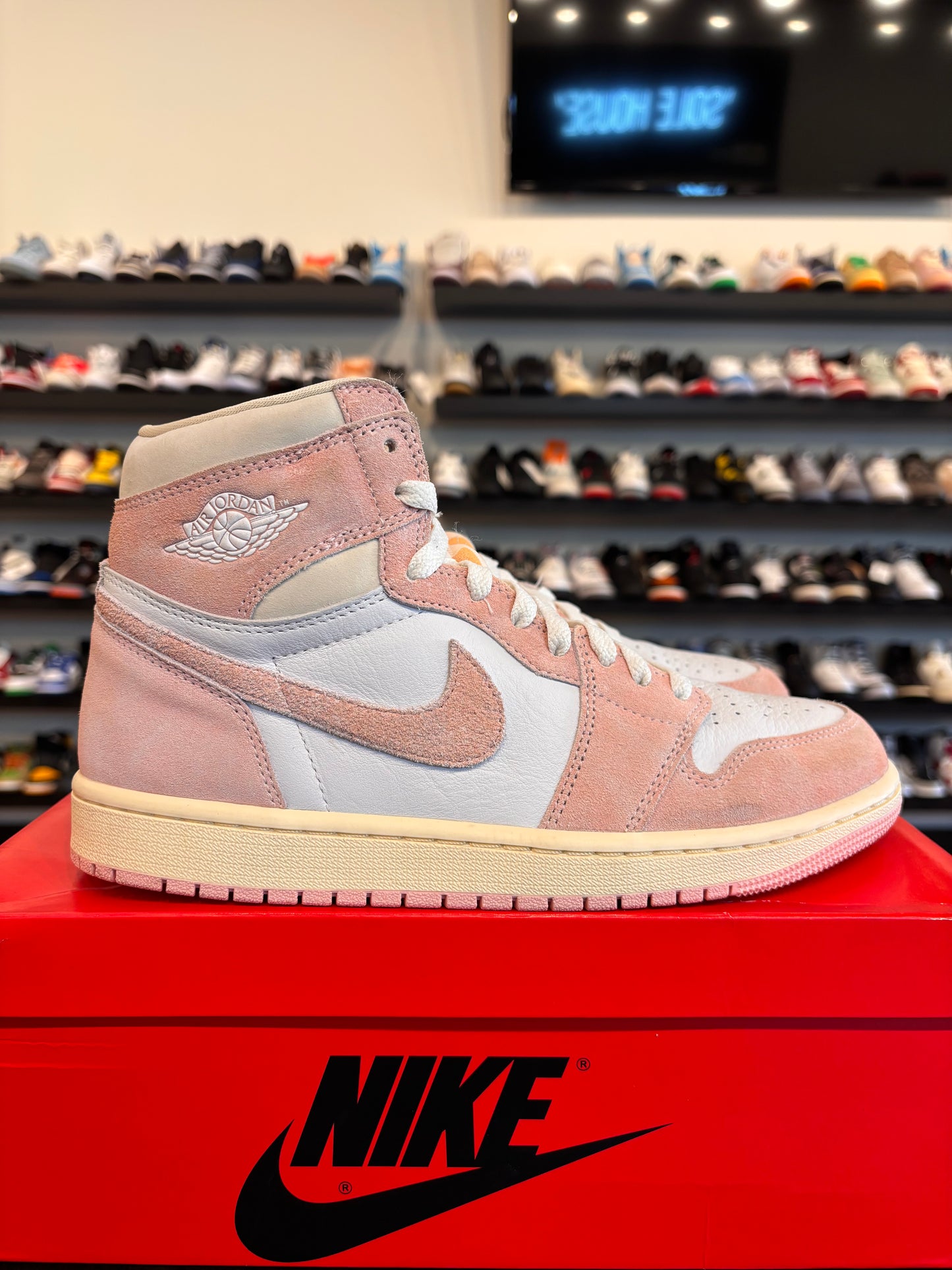 Jordan 1 Washed Pink Size 8 (9.5W) Pre-Owned