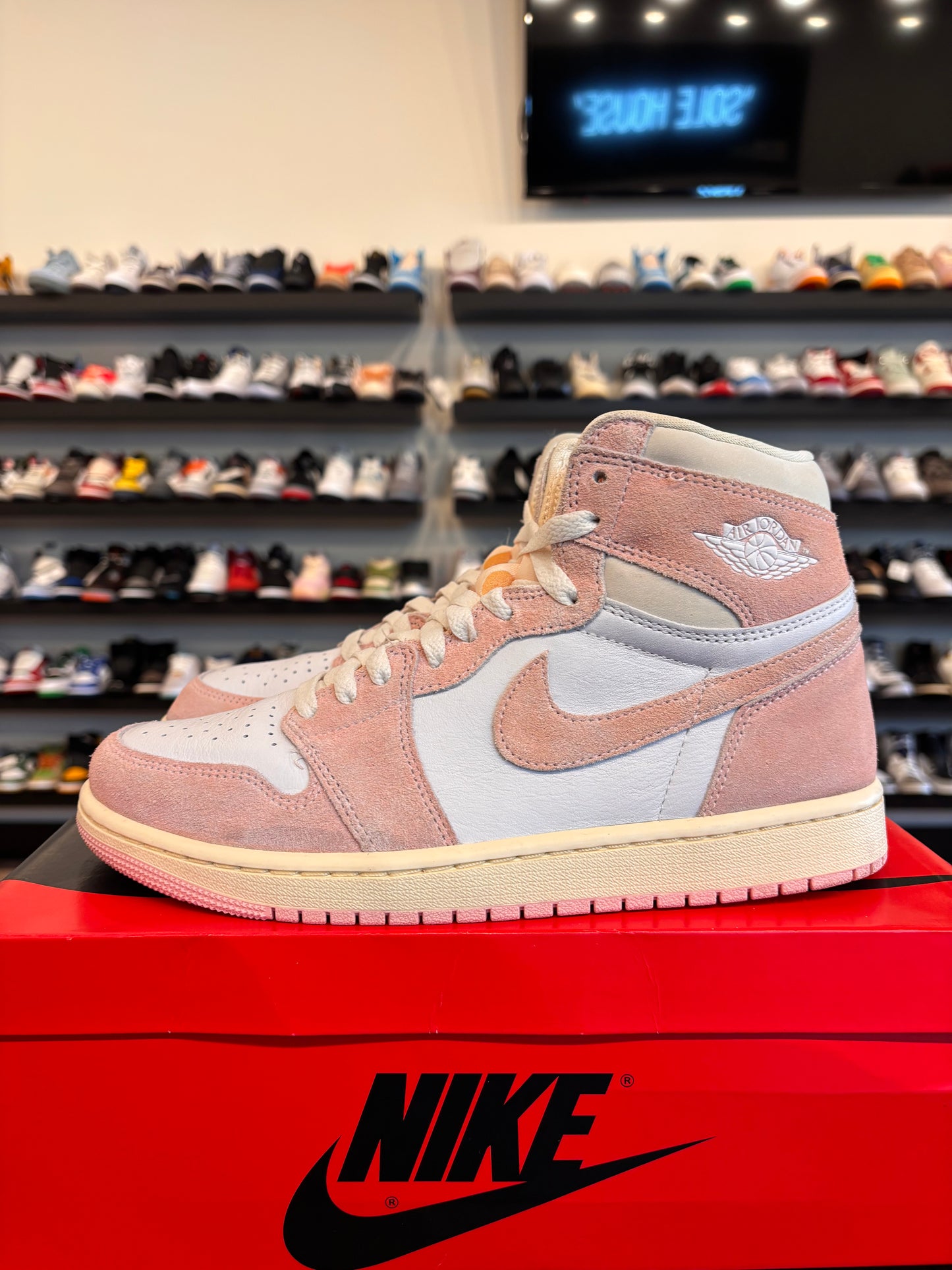 Jordan 1 Washed Pink Size 8 (9.5W) Pre-Owned