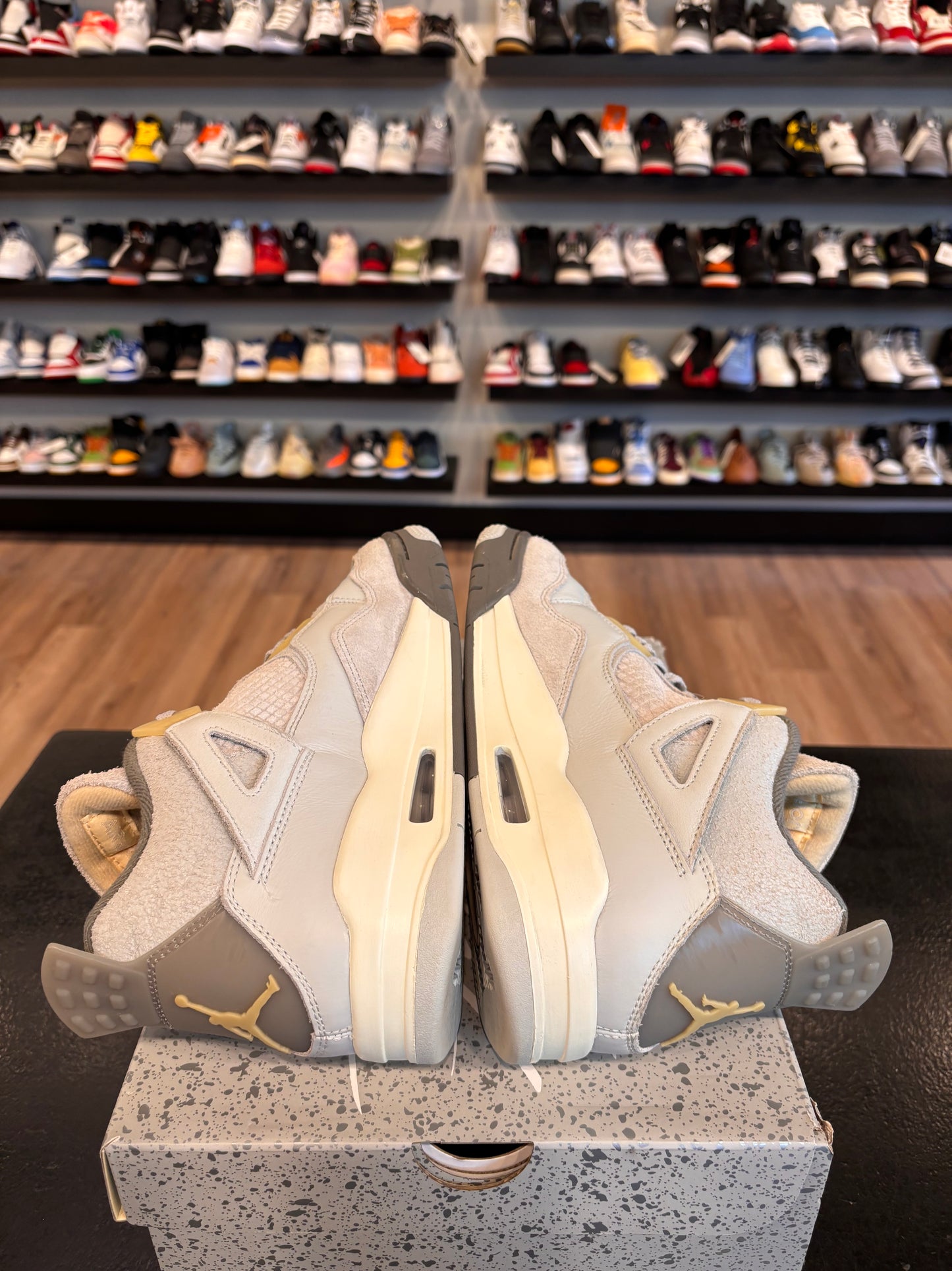 Jordan 4 Craft Photon Dust Size 9 Pre-Owned