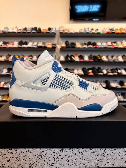 Jordan 4 Military Blue Size 8.5 Pre-Owned