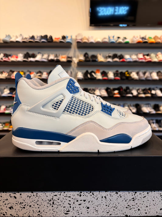 Jordan 4 Military Blue Size 8.5 Pre-Owned