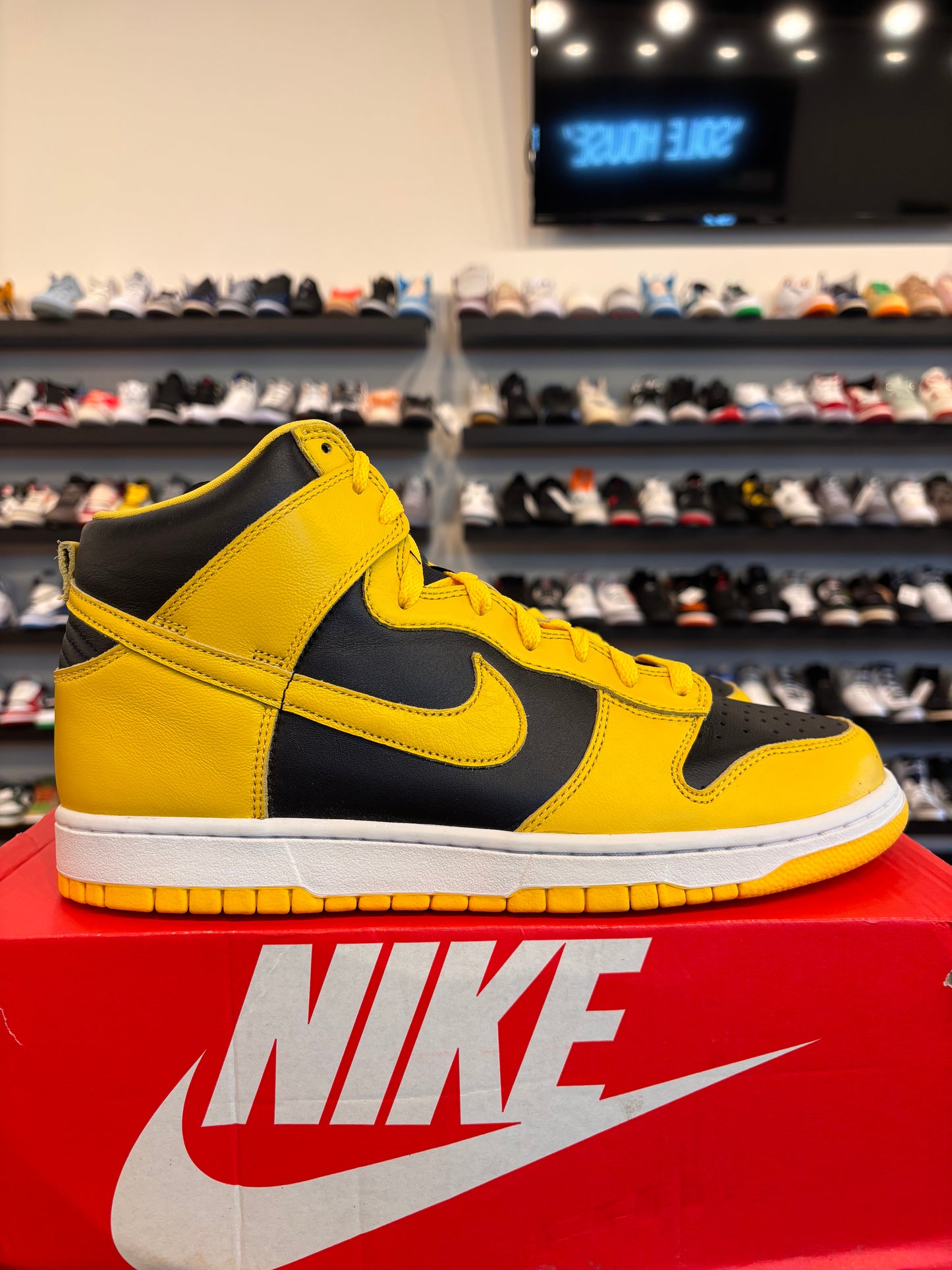 Nike Dunk High Iowa Size 11.5 Brand New