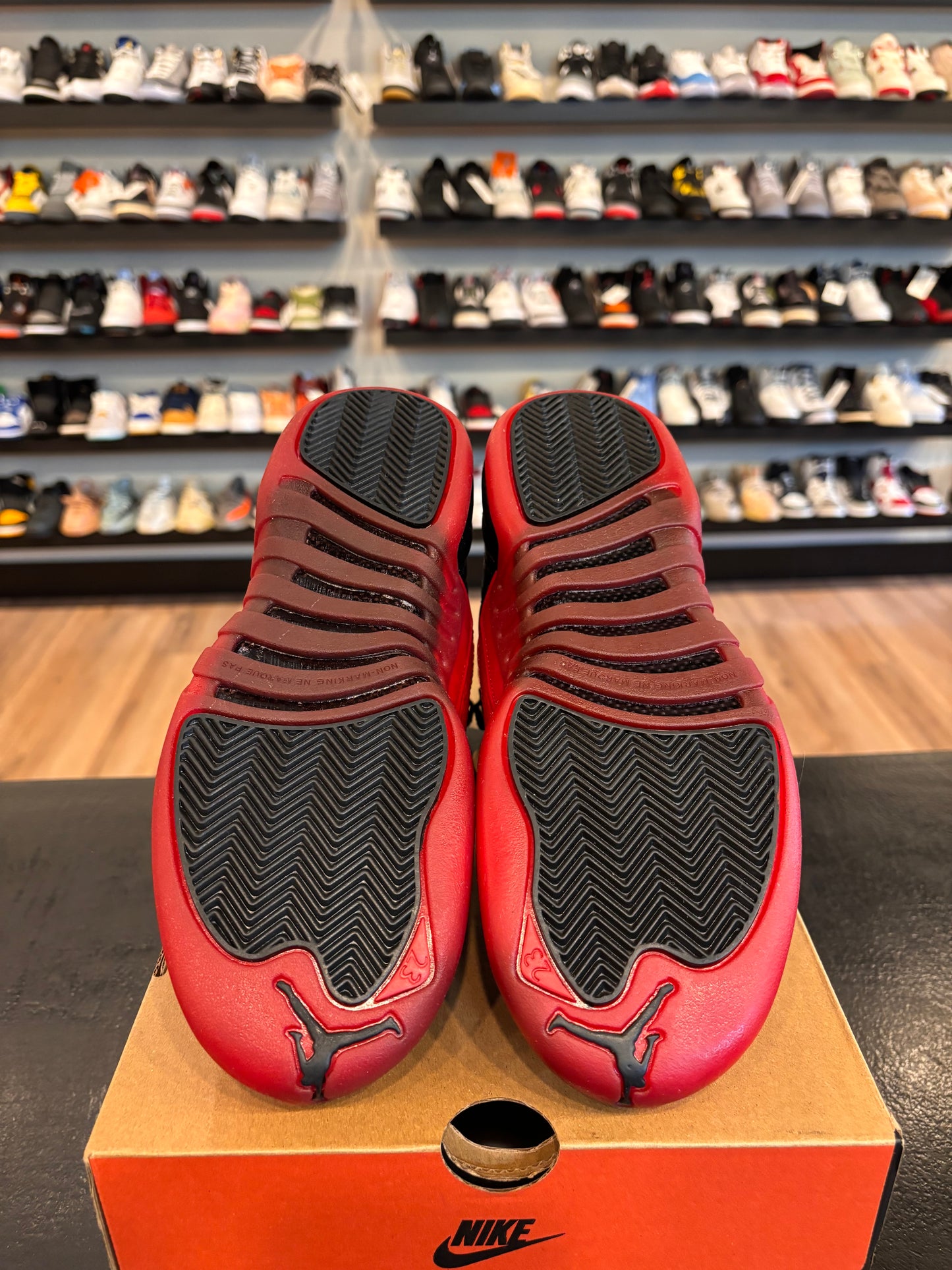 Jordan 12 Flu Game Size 7Y (8.5W) Pre-Owned