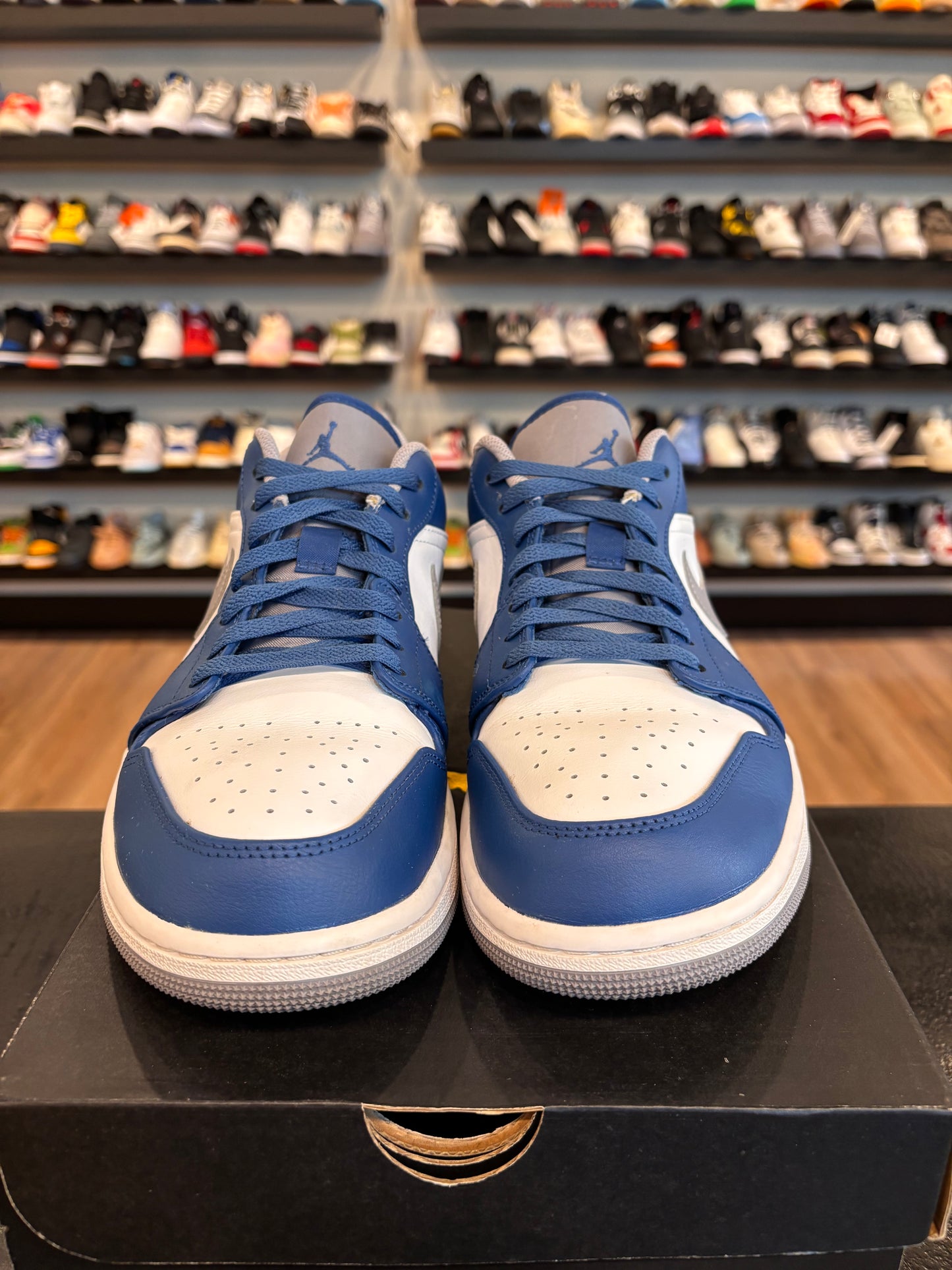 Jordan 1 Low True Blue Size 10.5 Pre-Owned