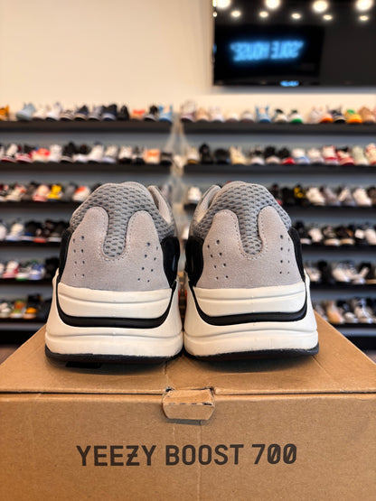 Yeezy 700 Wave Runner Size 11.5 Pre-Owned
