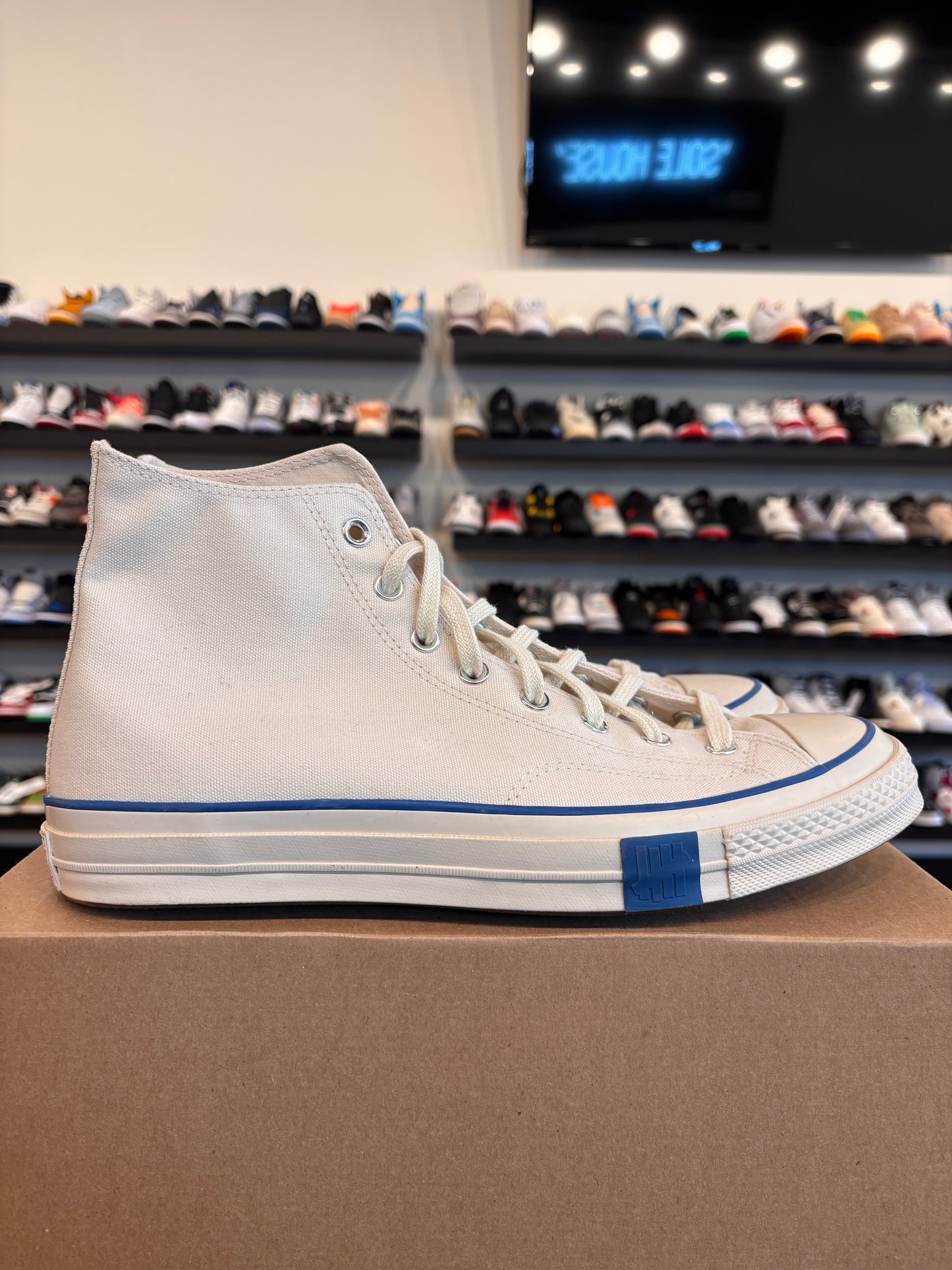 Undefeated Converse White Size 12 Pre-Owned (No Box)