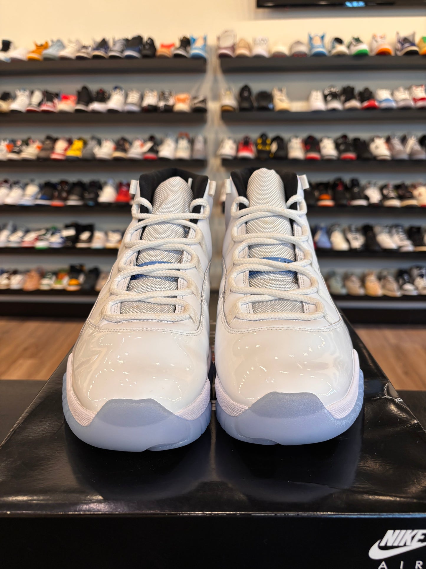 Jordan 11 Legend Blue 2024 Size 12 Pre-Owned