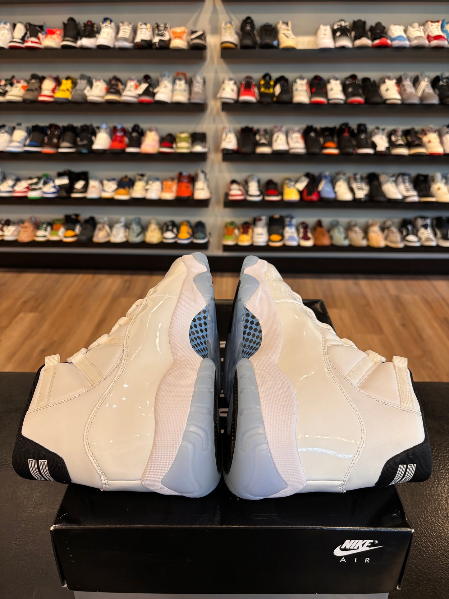 Jordan 11 Legend Blue 2024 Size 12 Pre-Owned
