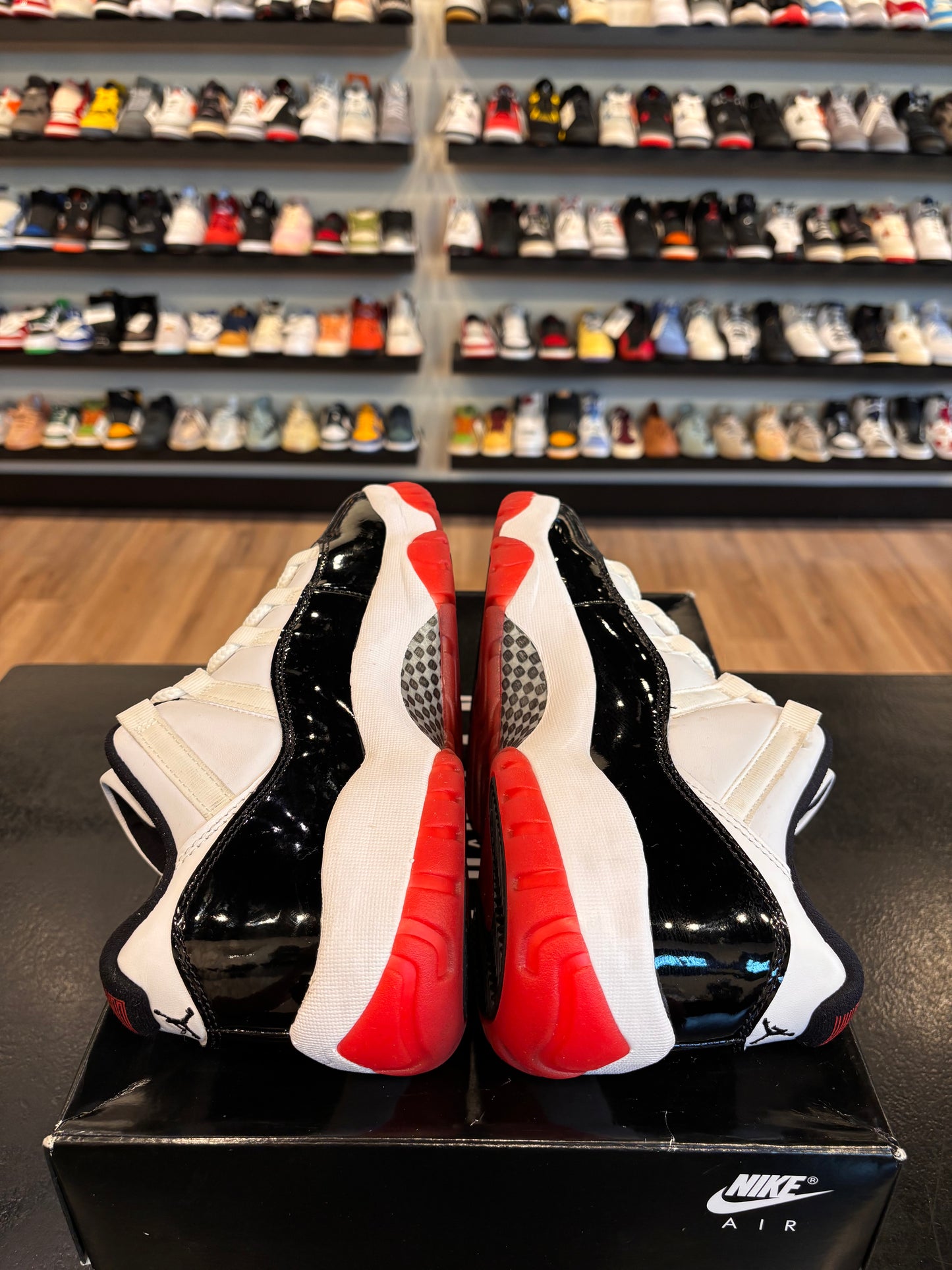 Jordan 11 Low Concord Bred Size 10 Pre-Owned