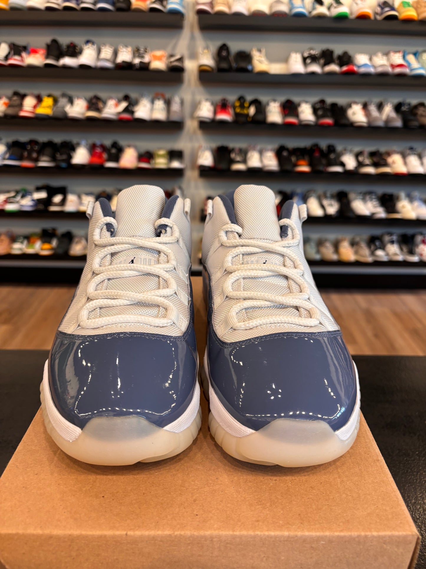 Jordan 11 Low Diffused Blue Size 11 Pre-Owned (No Box)