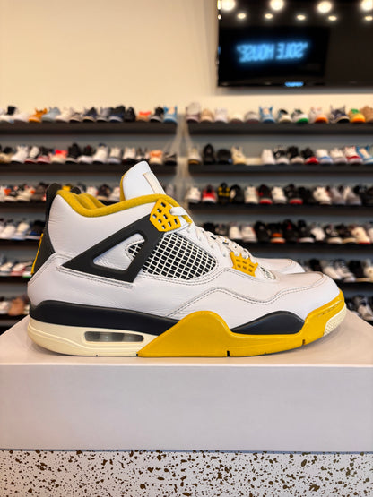 Jordan 4 Sulfur Size 10.5 (12W) Pre-Owned