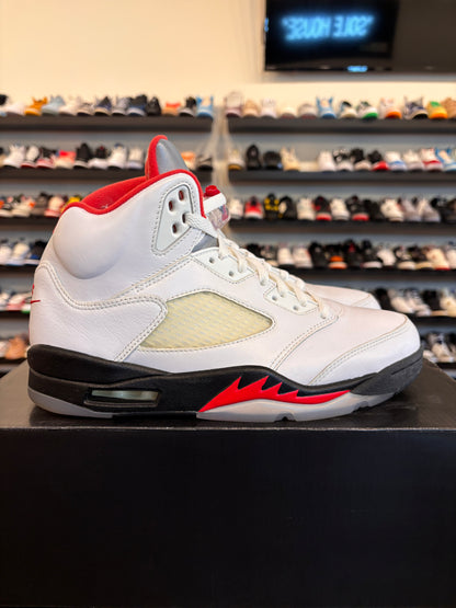 Jordan 5 Fire Red 2020 Size 8.5 Pre-Owned