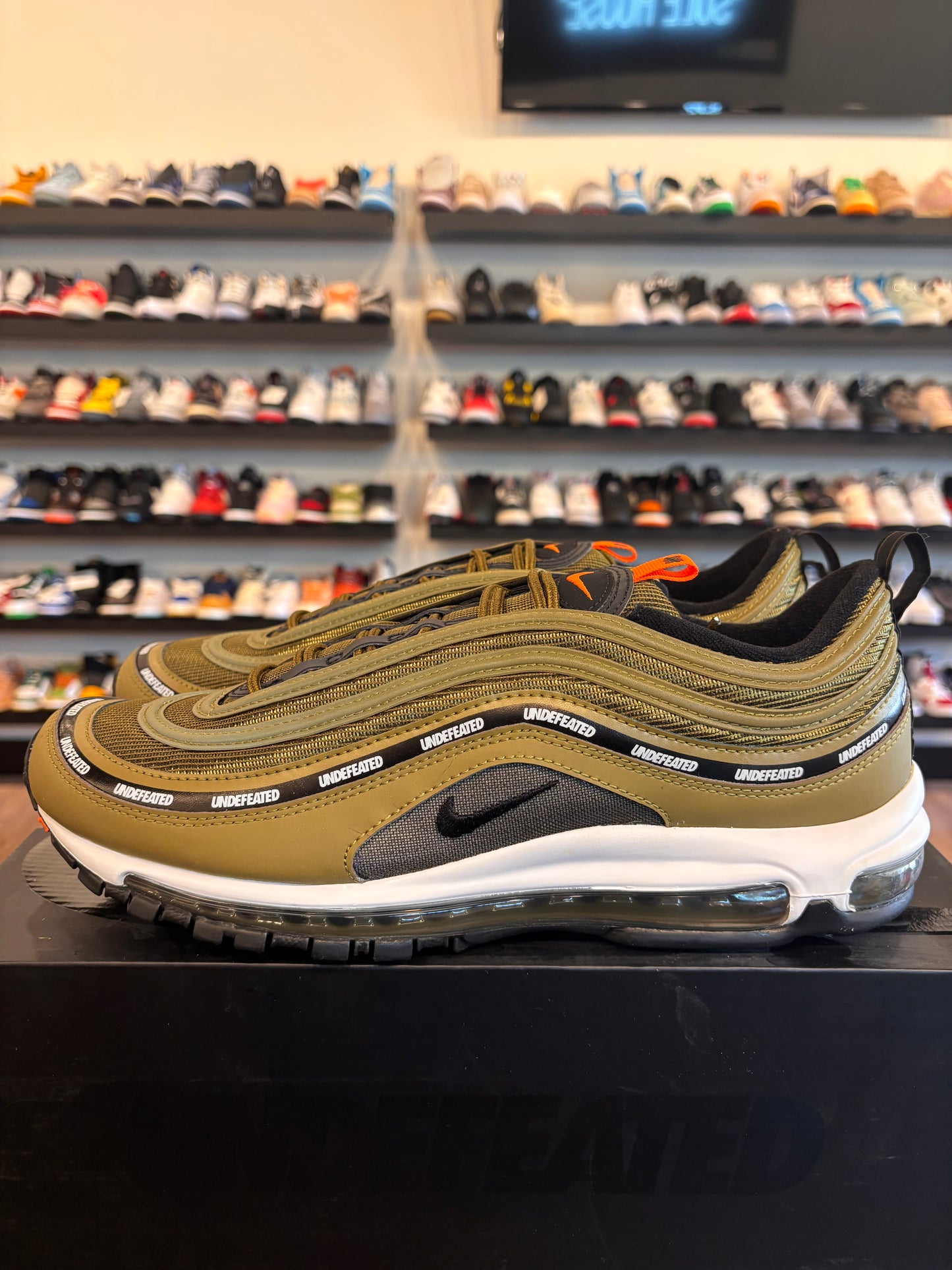 Nike Air Max 97 Undefeated Green Size 12 Brand New