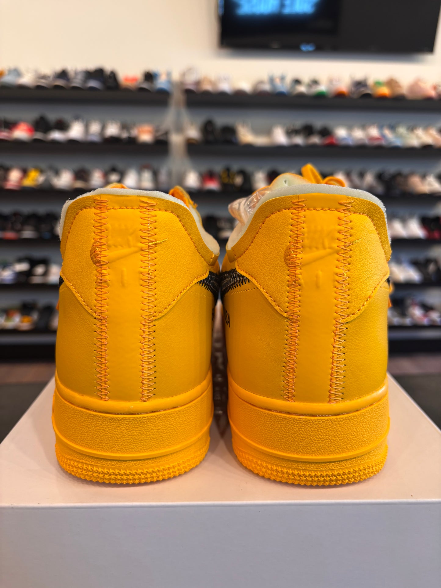 Nike Off-White Air Force 1 Low Lemonade Size 13 Brand New