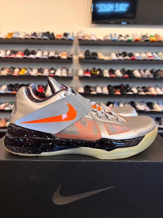 Nike KD 4 Galaxy 2024 Size 10 Pre-Owned (No Box)