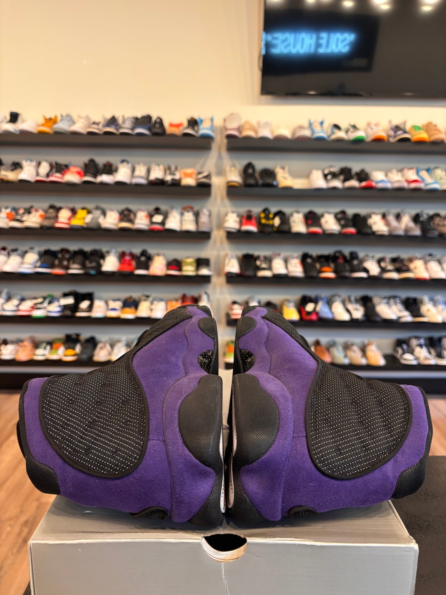 Jordan 13 Court Purple Size 12 Pre-Owned