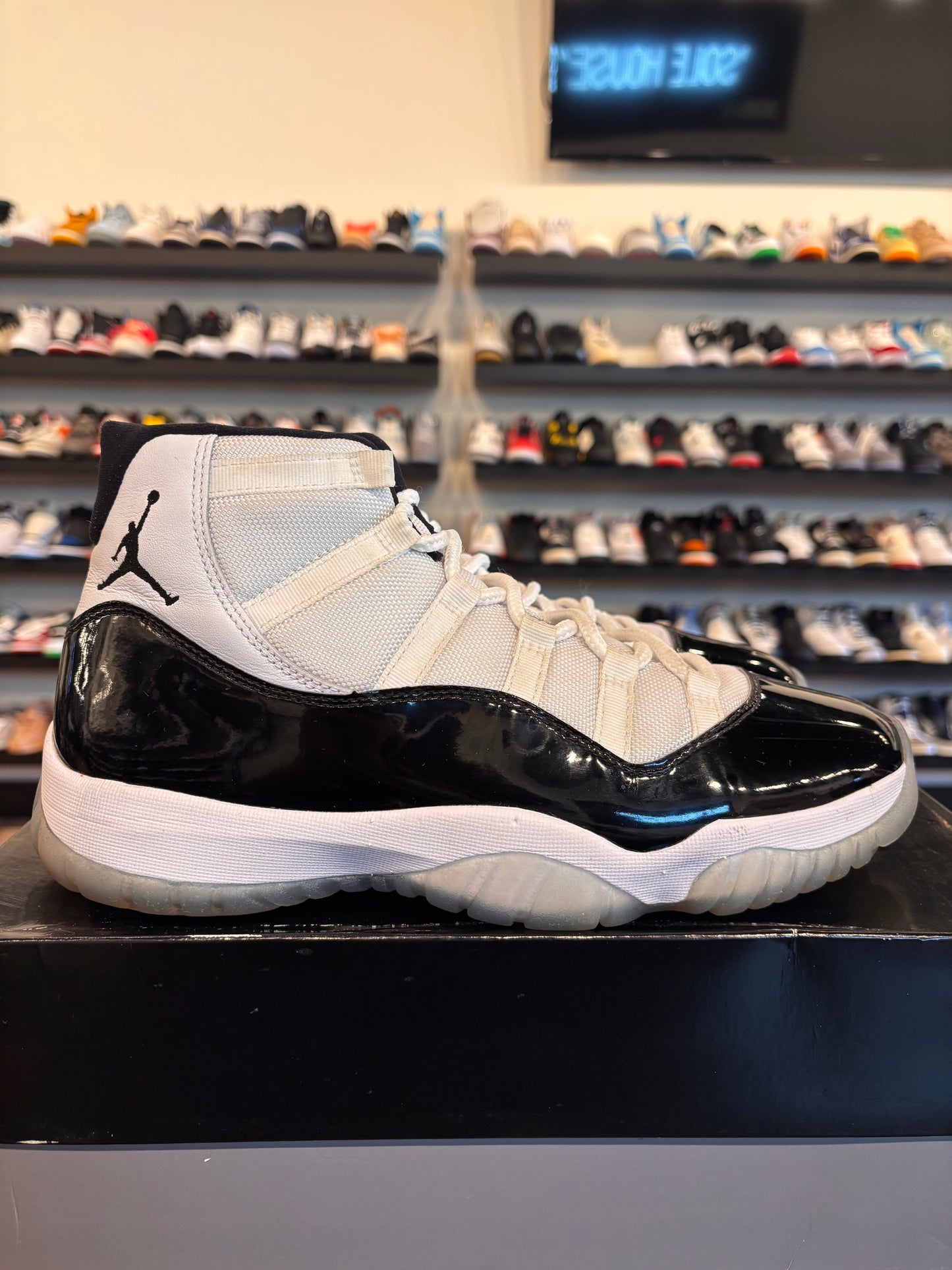Jordan 11 Concord 2018 Size 11 Pre-Owned