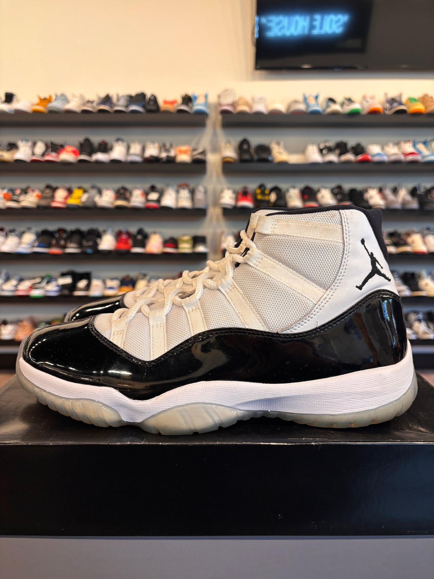 Jordan 11 Concord 2018 Size 11 Pre-Owned