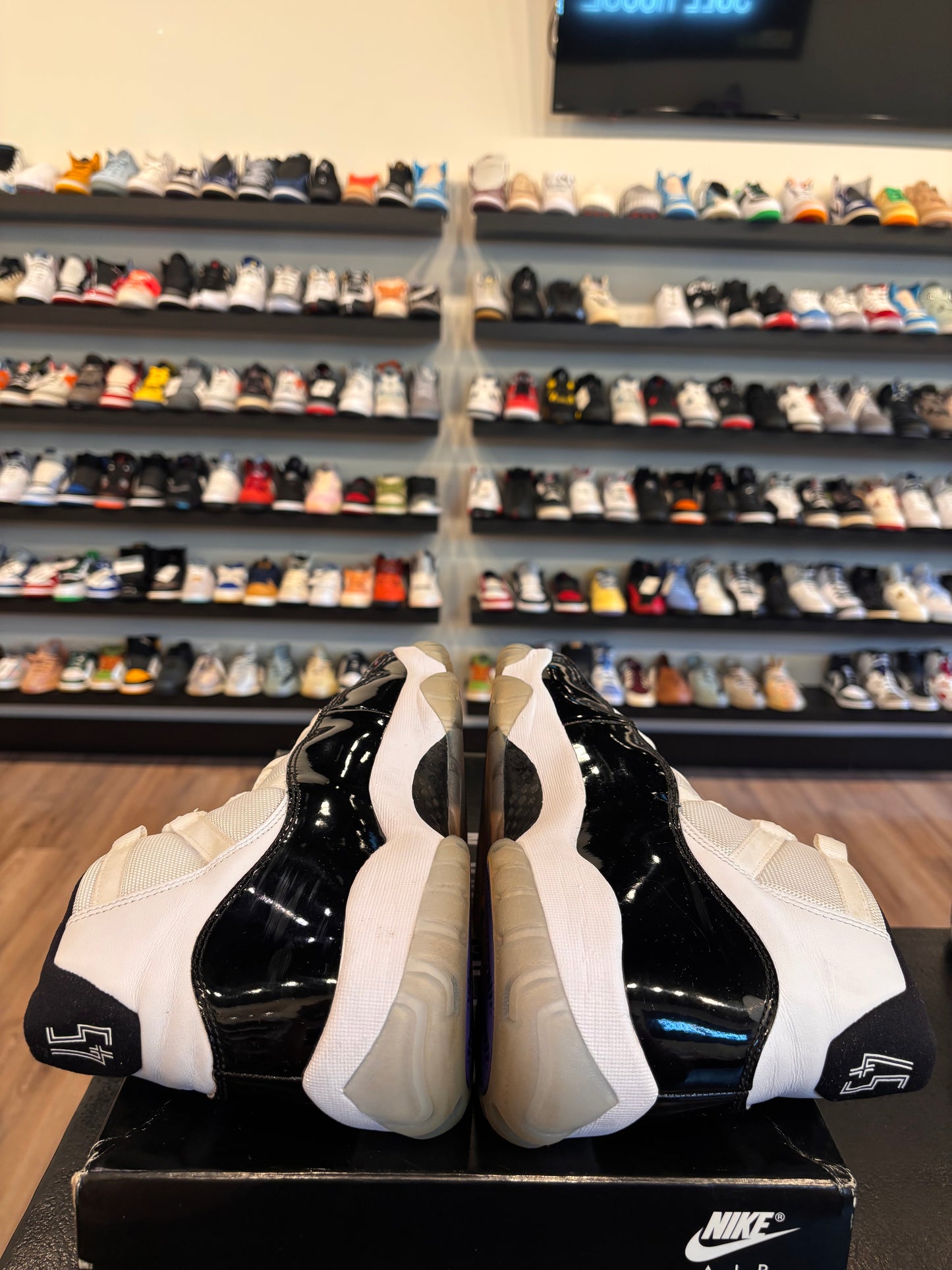 Jordan 11 Concord 2018 Size 11 Pre-Owned