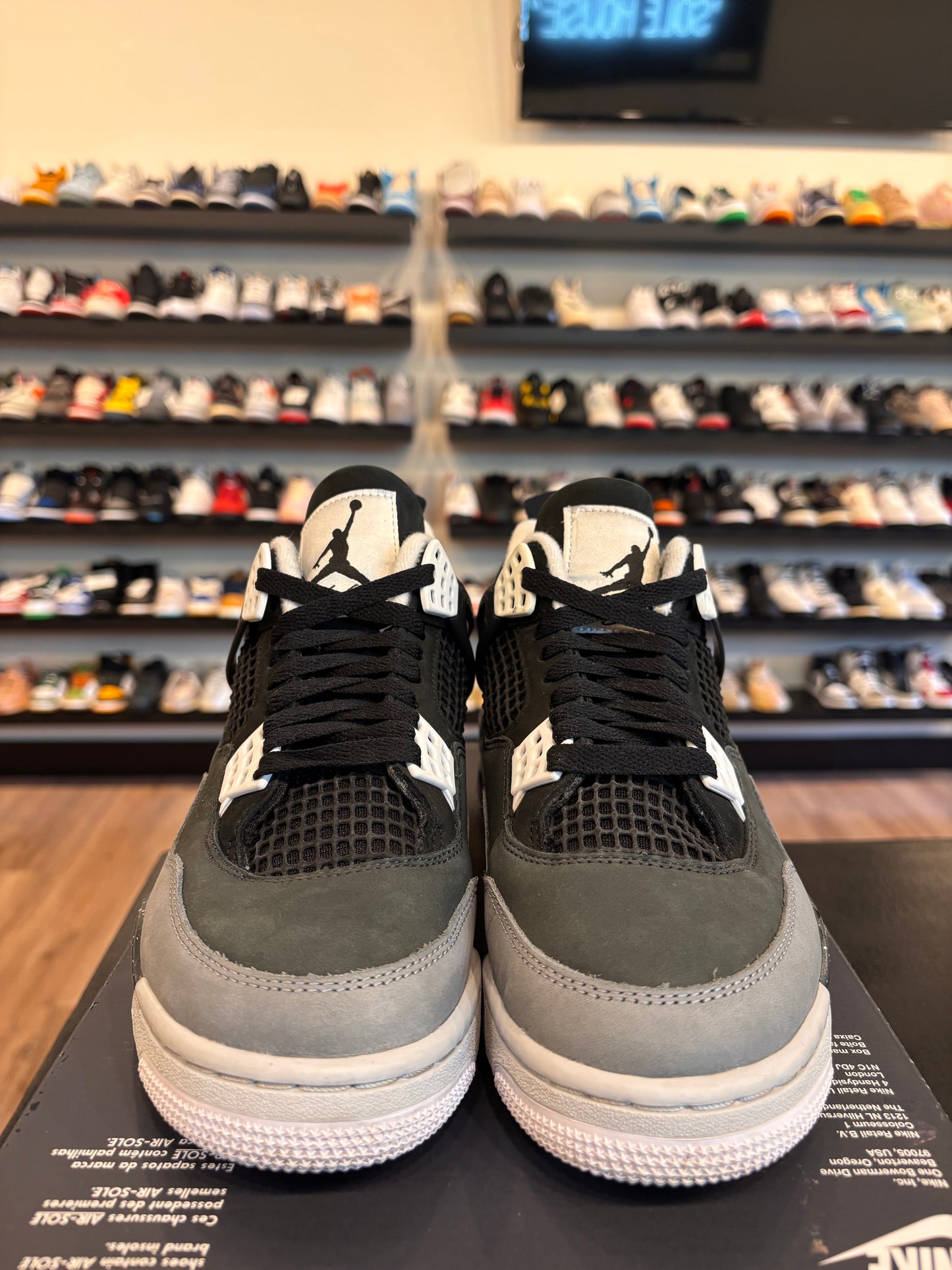 Jordan 4 Fear 2024 Size 7 (8.5W) Pre-Owned