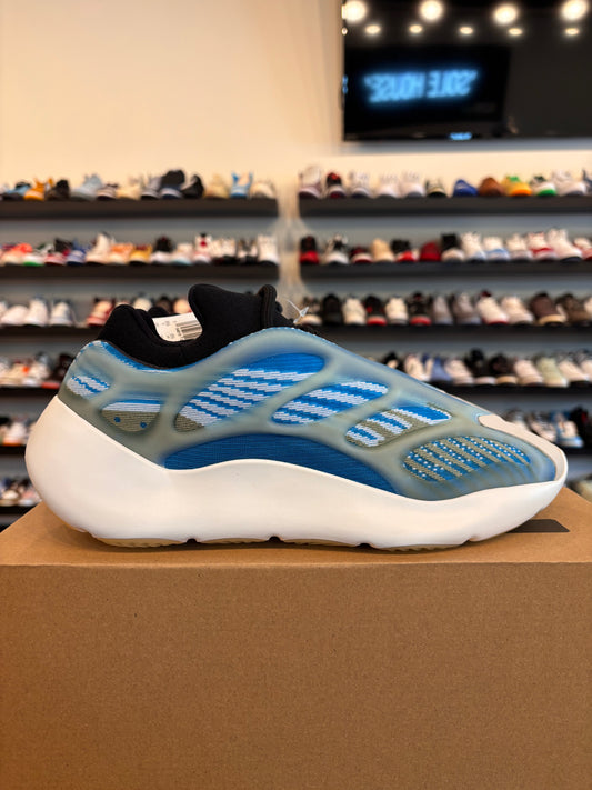 Yeezy 700 V3 Arzareth Size 10 Brand New