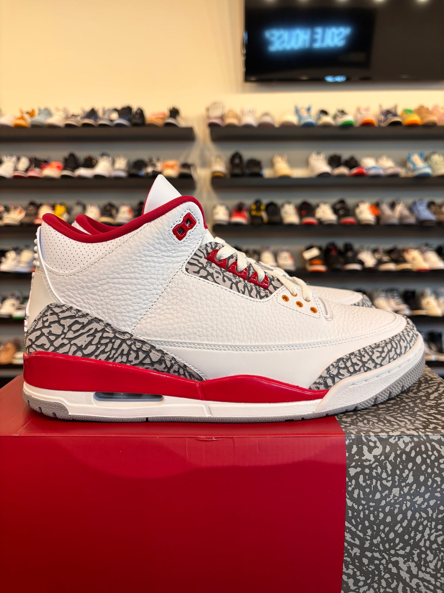 Jordan 3 Cardinal Size 11 Brand New