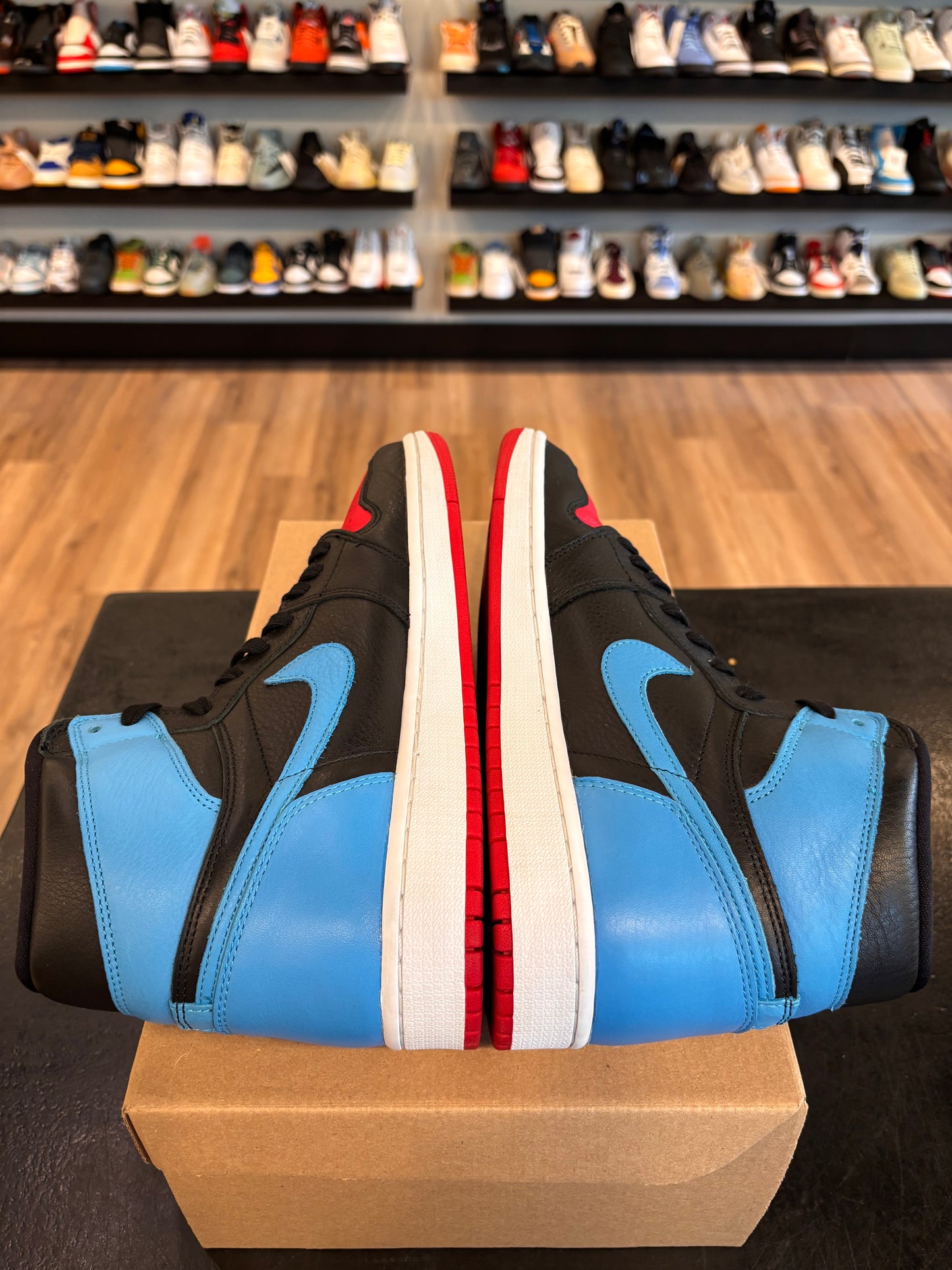 Jordan 1 UNC to Chi Size 9 (10.5W) Pre-Owned (No Box)