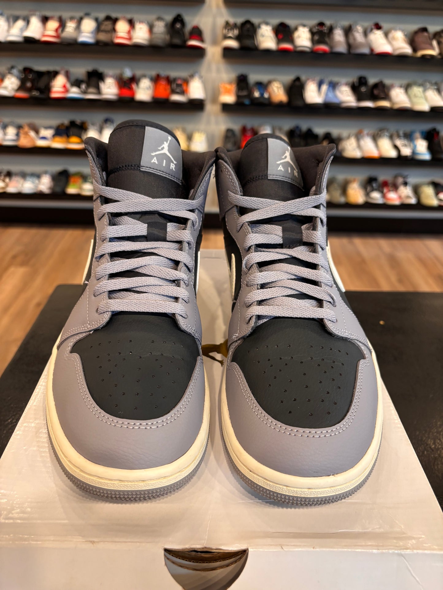 Jordan 1 Mid Grey Size 9.5 (11W) Pre-Owned