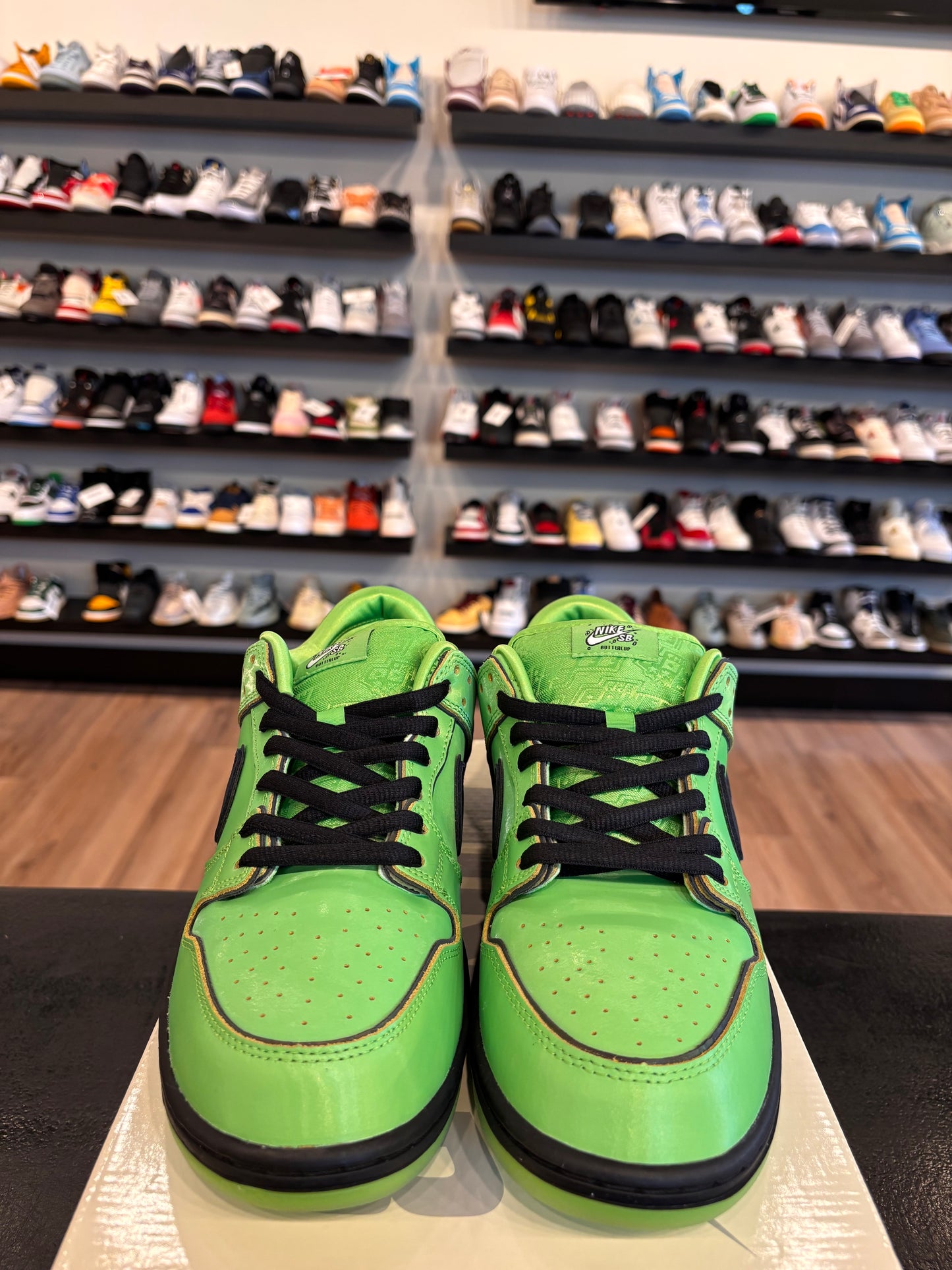 Nike SB Dunk Low Buttercup Powerpuff Size 9.5 Pre-Owned