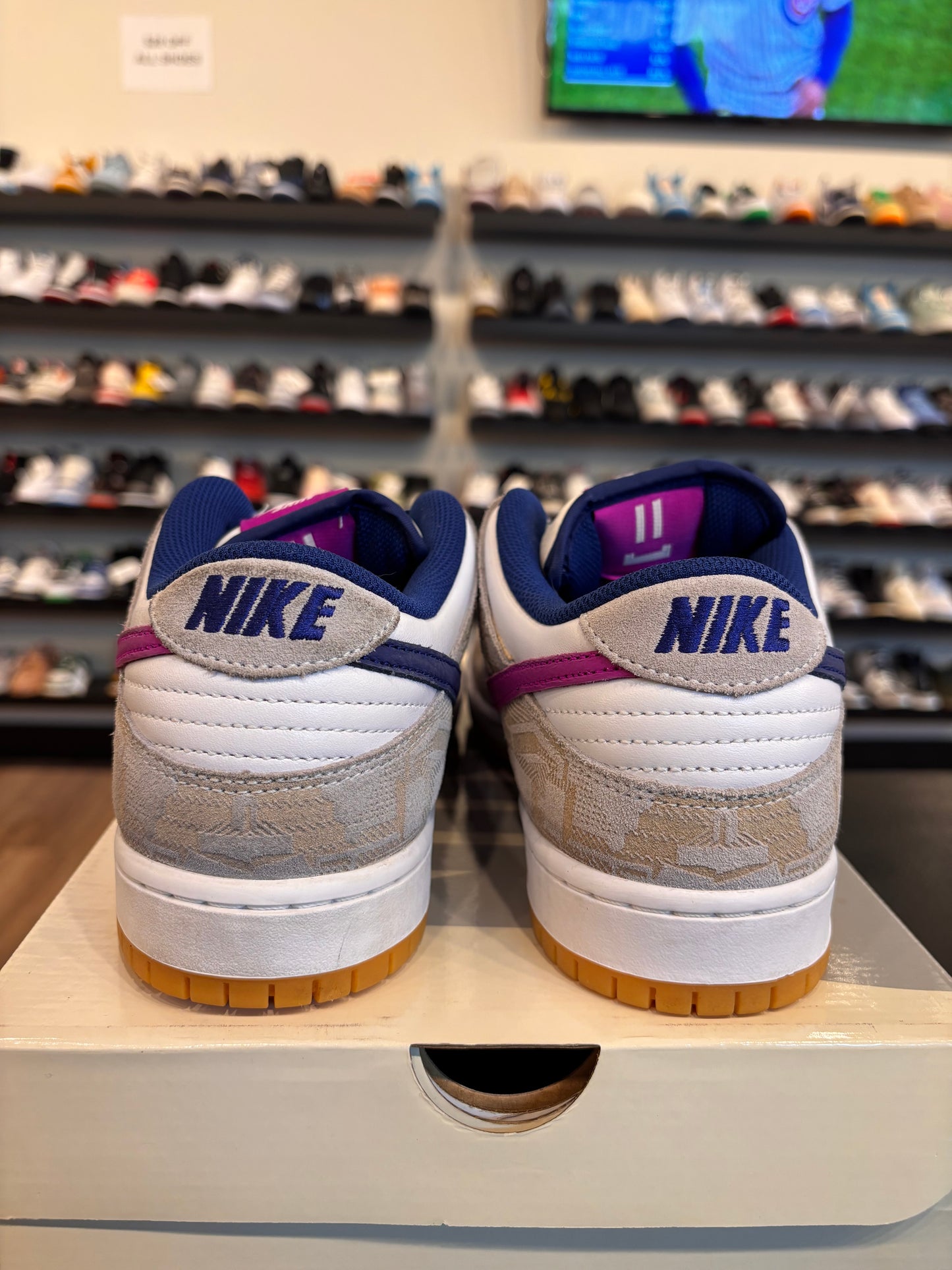 Nike SB Dunk Low Rayssa Leal Size 9.5 Pre-Owned