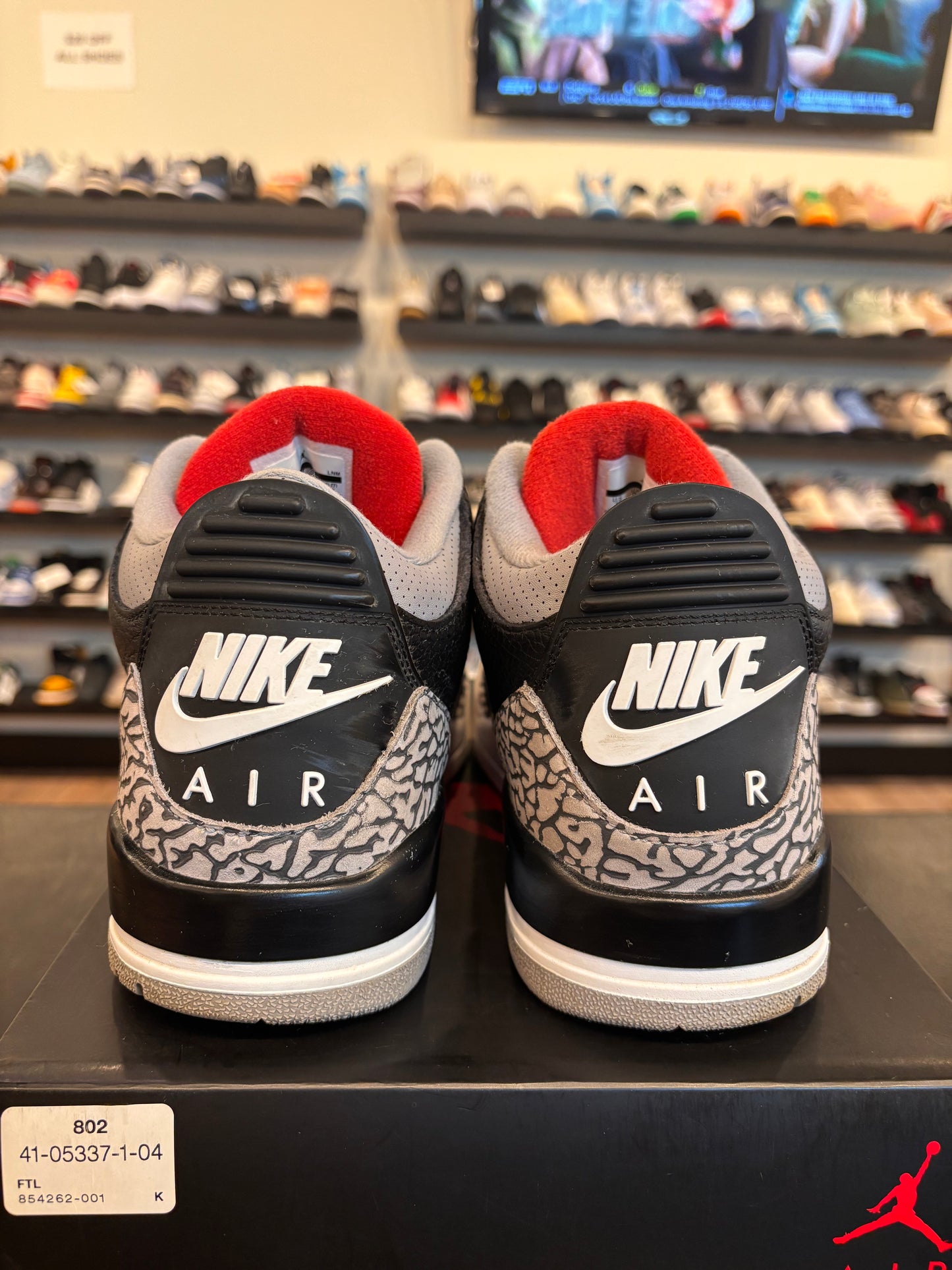 Jordan 3 Black Cement 2018 Size 10 Pre-Owned
