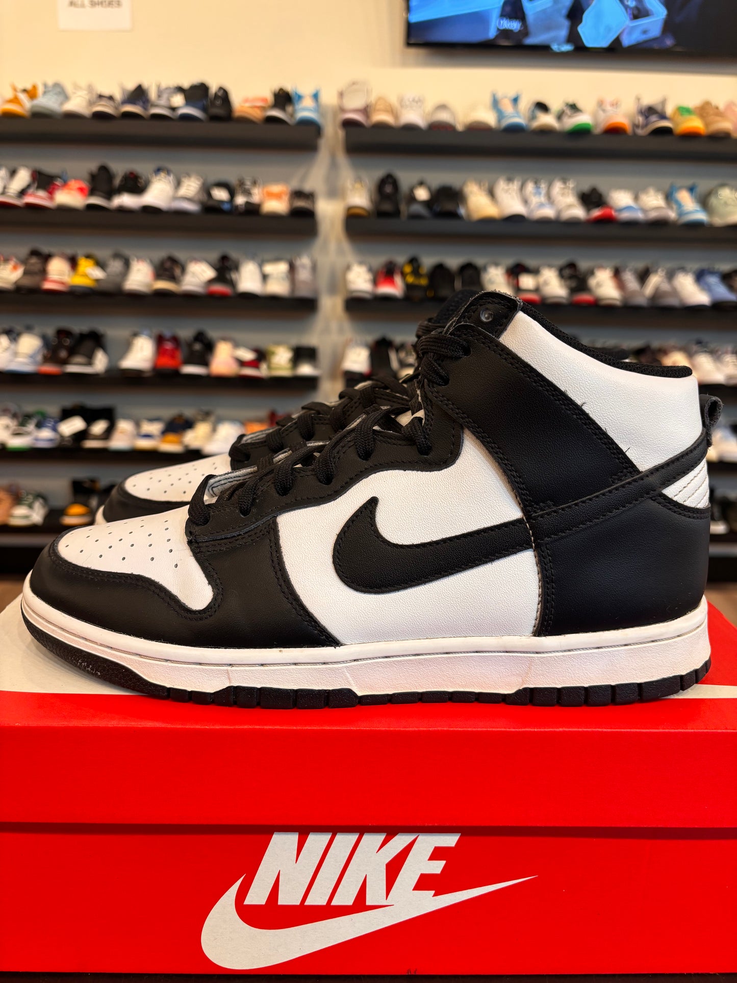 Nike Dunk High Panda Size 10.5 Pre-Owned
