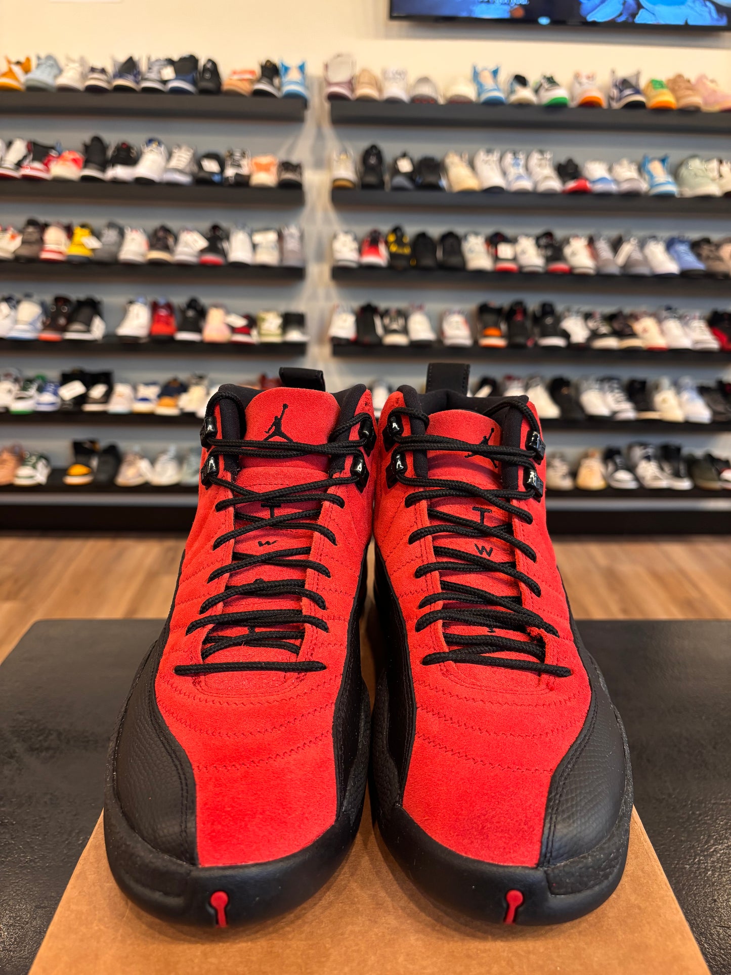 Jordan 12 Reverse Flu Game Size 10 Pre-Owned (No Box)