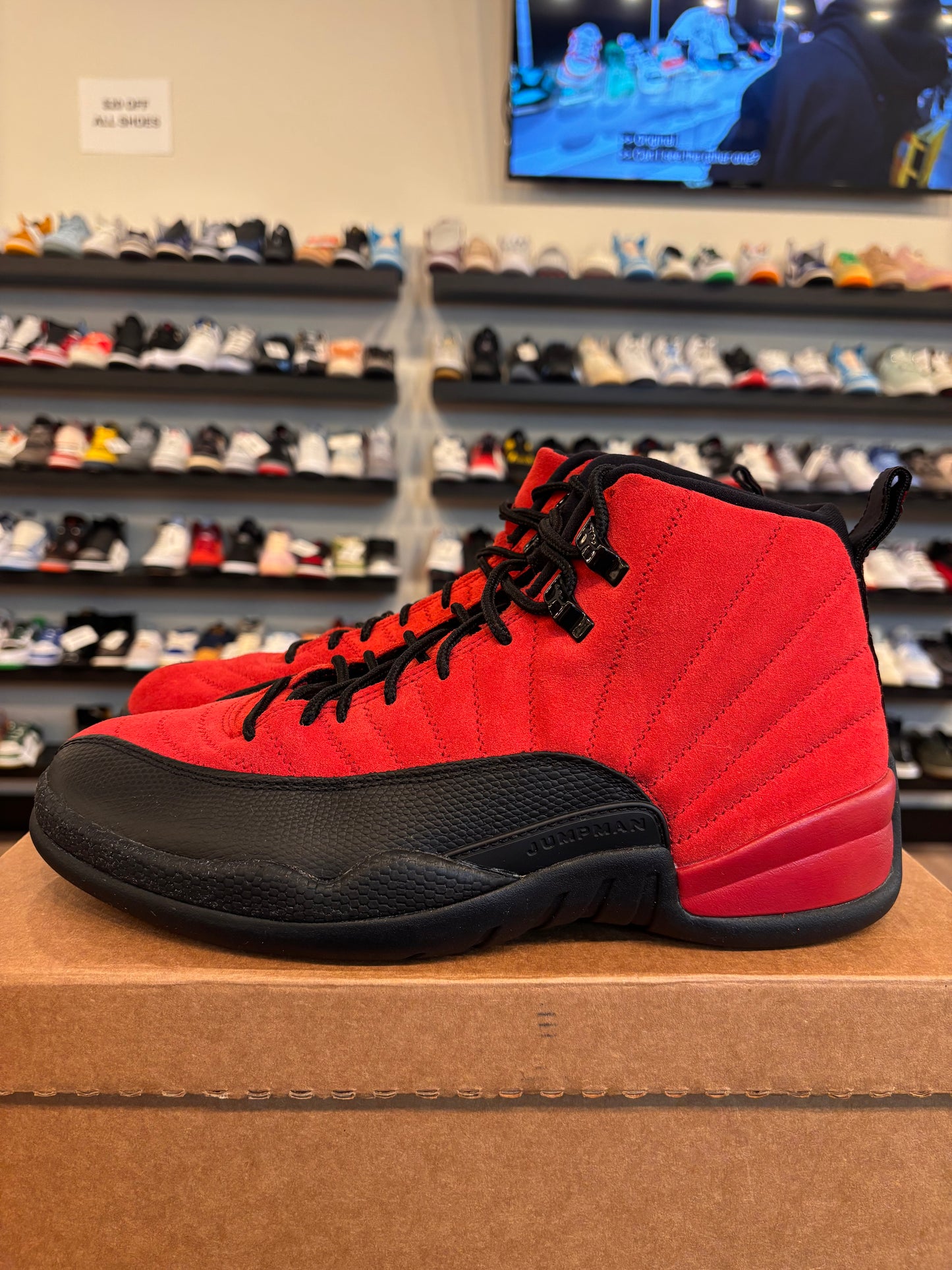 Jordan 12 Reverse Flu Game Size 10 Pre-Owned (No Box)