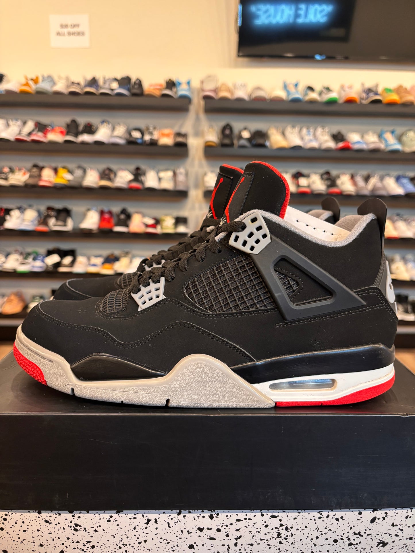 Jordan 4 Bred 2019 Size 11 Pre-Owned