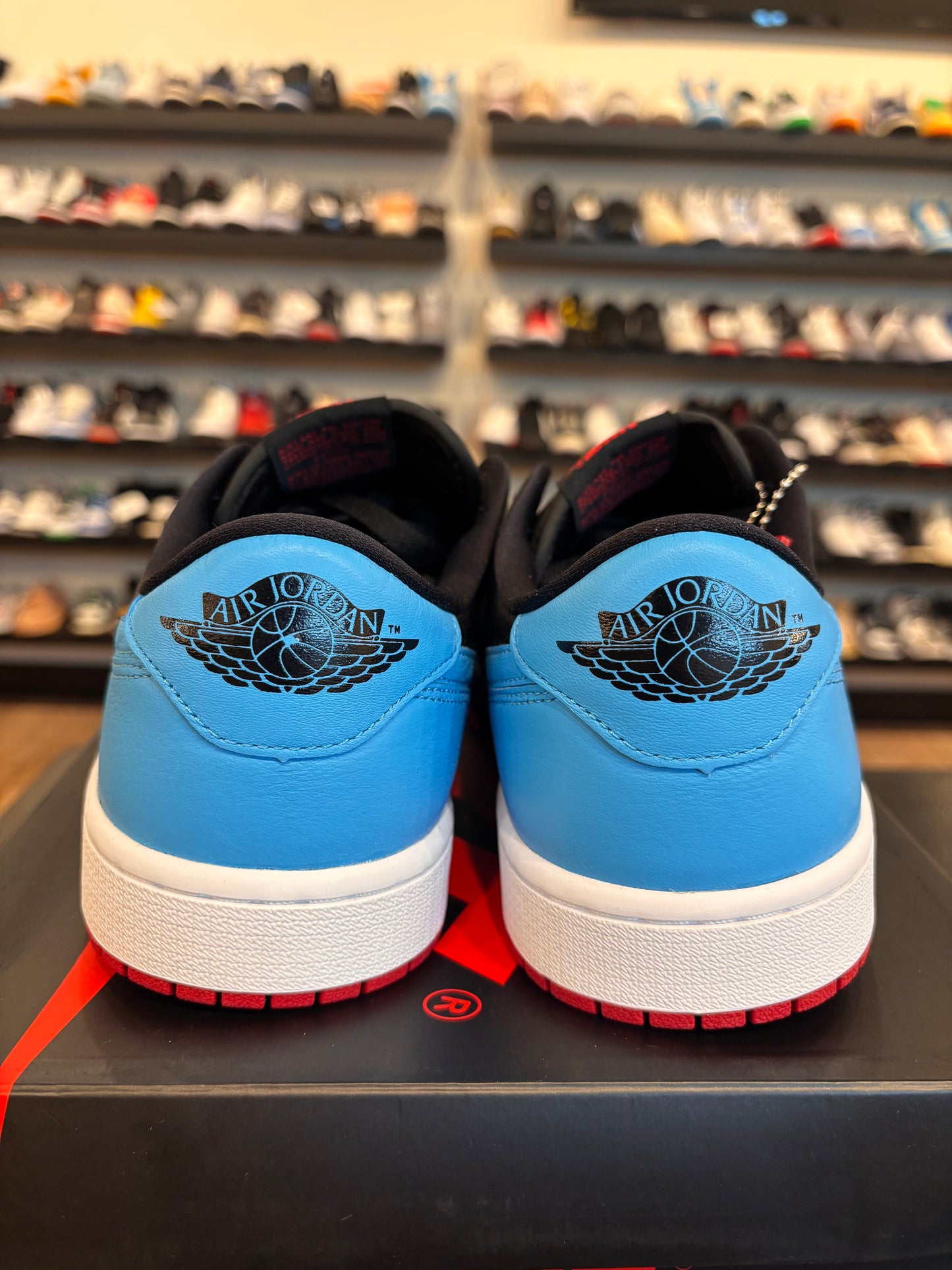 Jordan 1 Low Unc To Chi Size 10.5 (12W) Brand New