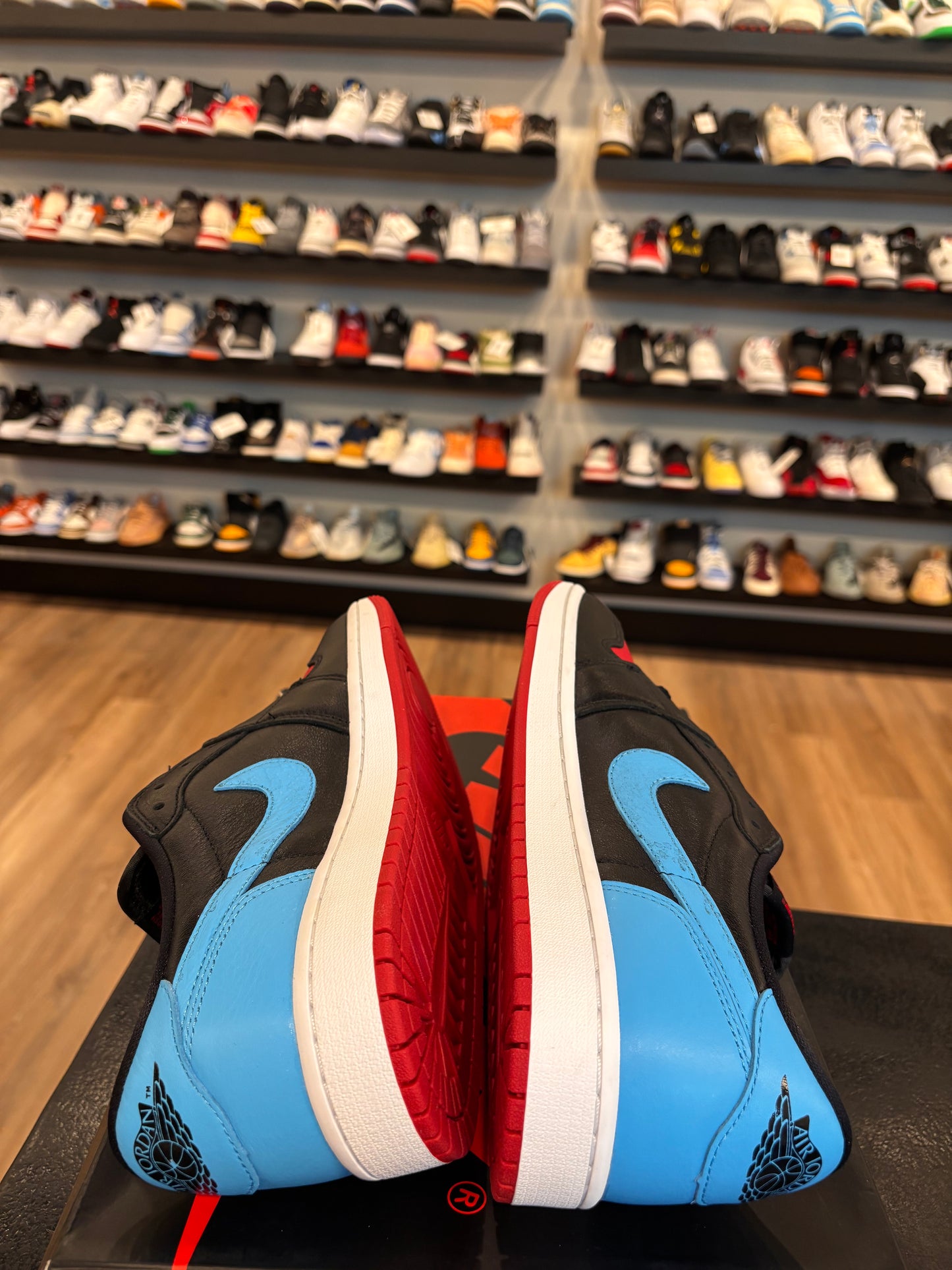 Jordan 1 Low Unc To Chi Size 10.5 (12W) Brand New
